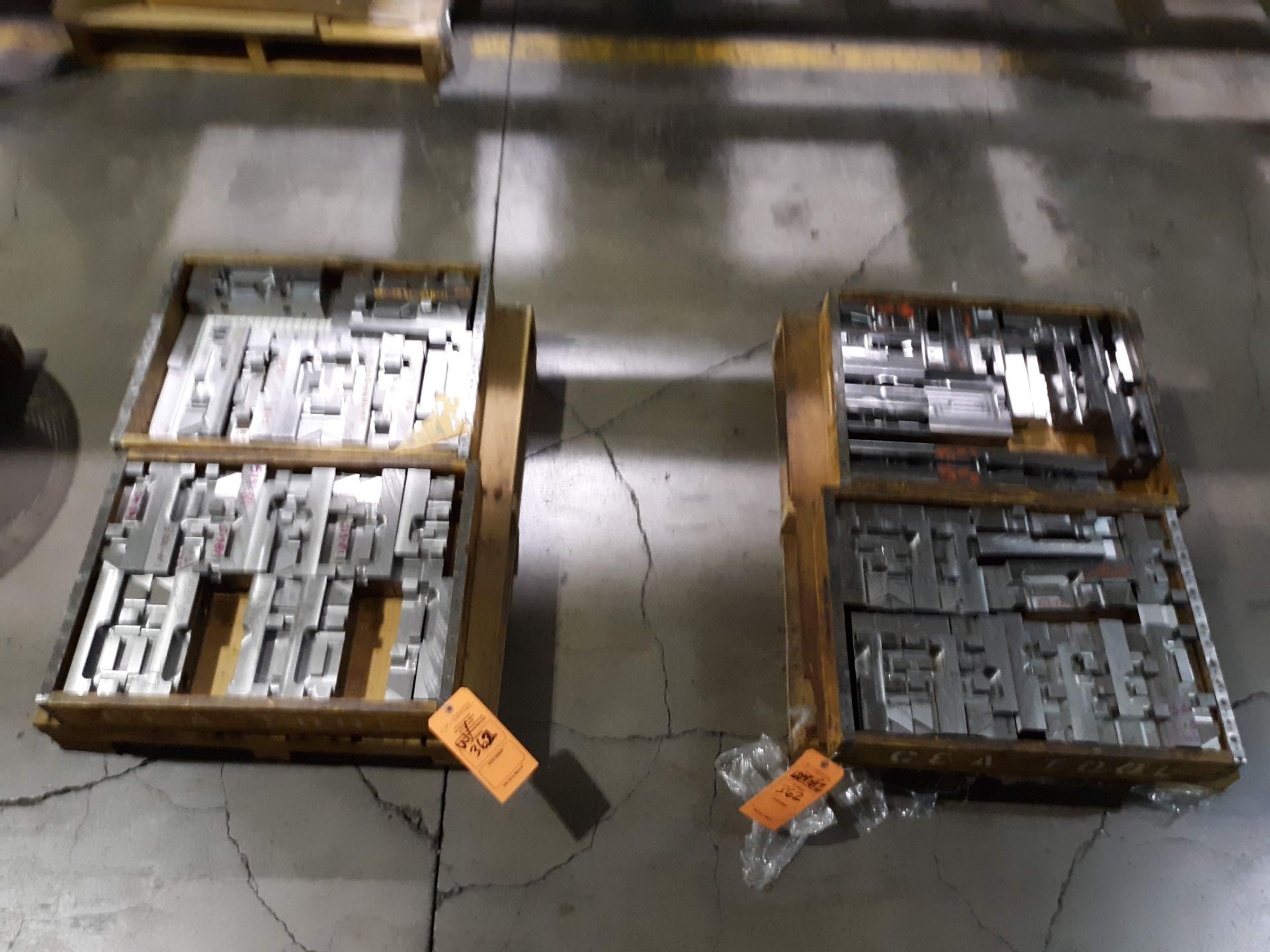 (2) PALLET OF STEEL DIES(LOCATED AT: 570 S. MAIN STREET, CHURUBUSCO, IN 46723) RIGGING FEE: $10