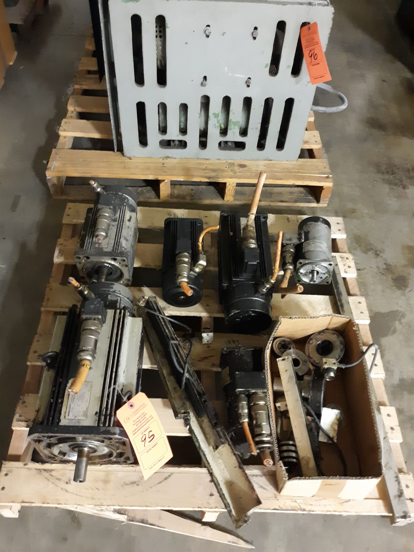 PALLET OF VARIOUS SERVO MOTORS & PARTS ;RIGGING FEE $10