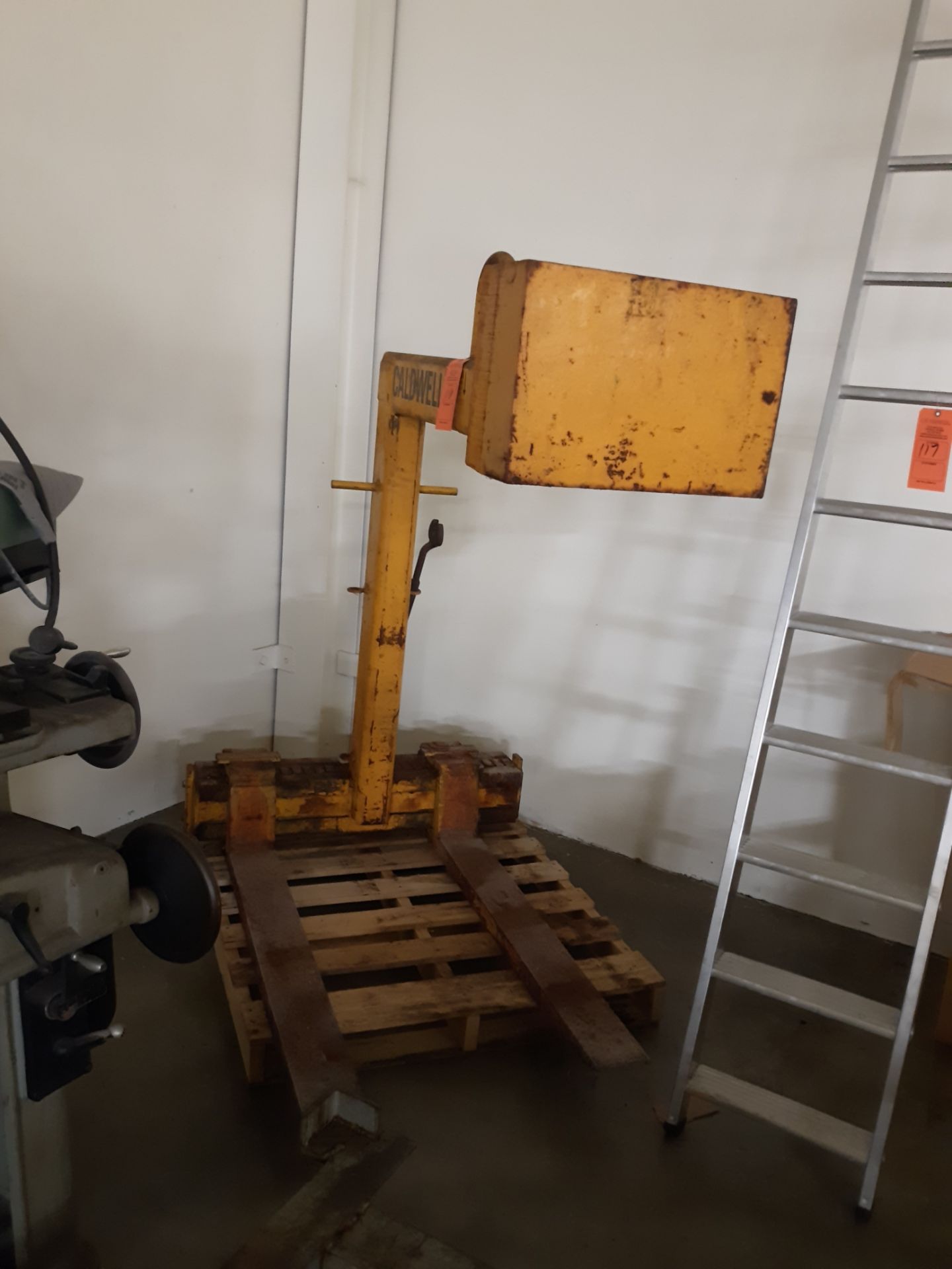 CALDWELL 3-TON RATED FORKLIFT ATTACHMENT MODEL-91-3-4Z S#72045-2 ; RIGGING FEE: $10