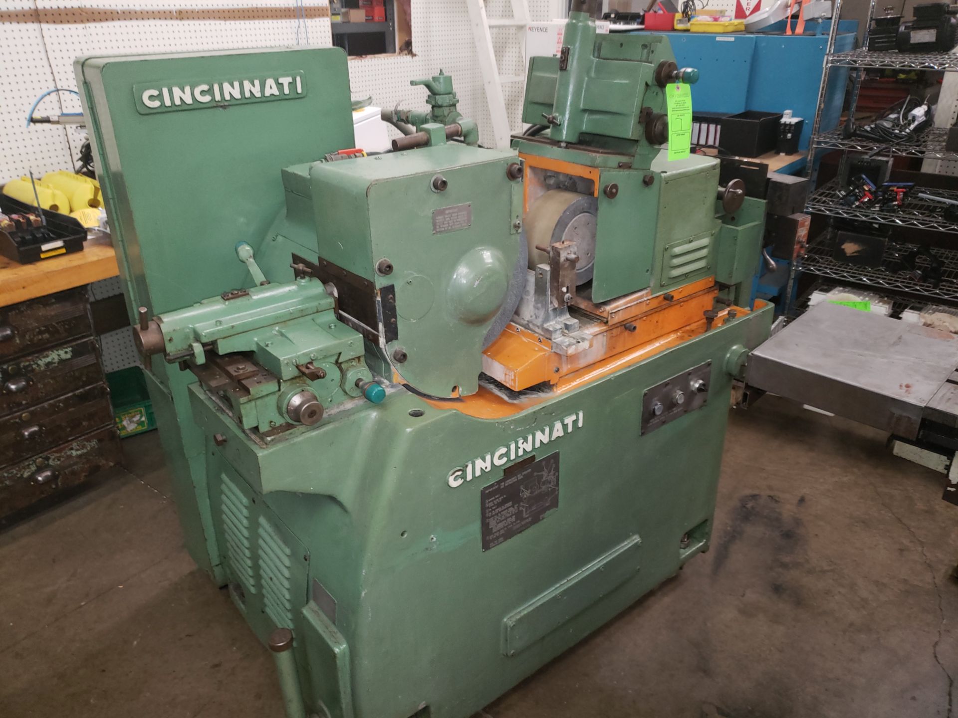 1962 CINCINNATI NO. 4 CENTERLESS GRINDER S#1M4H5L-31 220V/3PH/60HZ (LOCATED AT: 432 COUNCIL DRIVE,