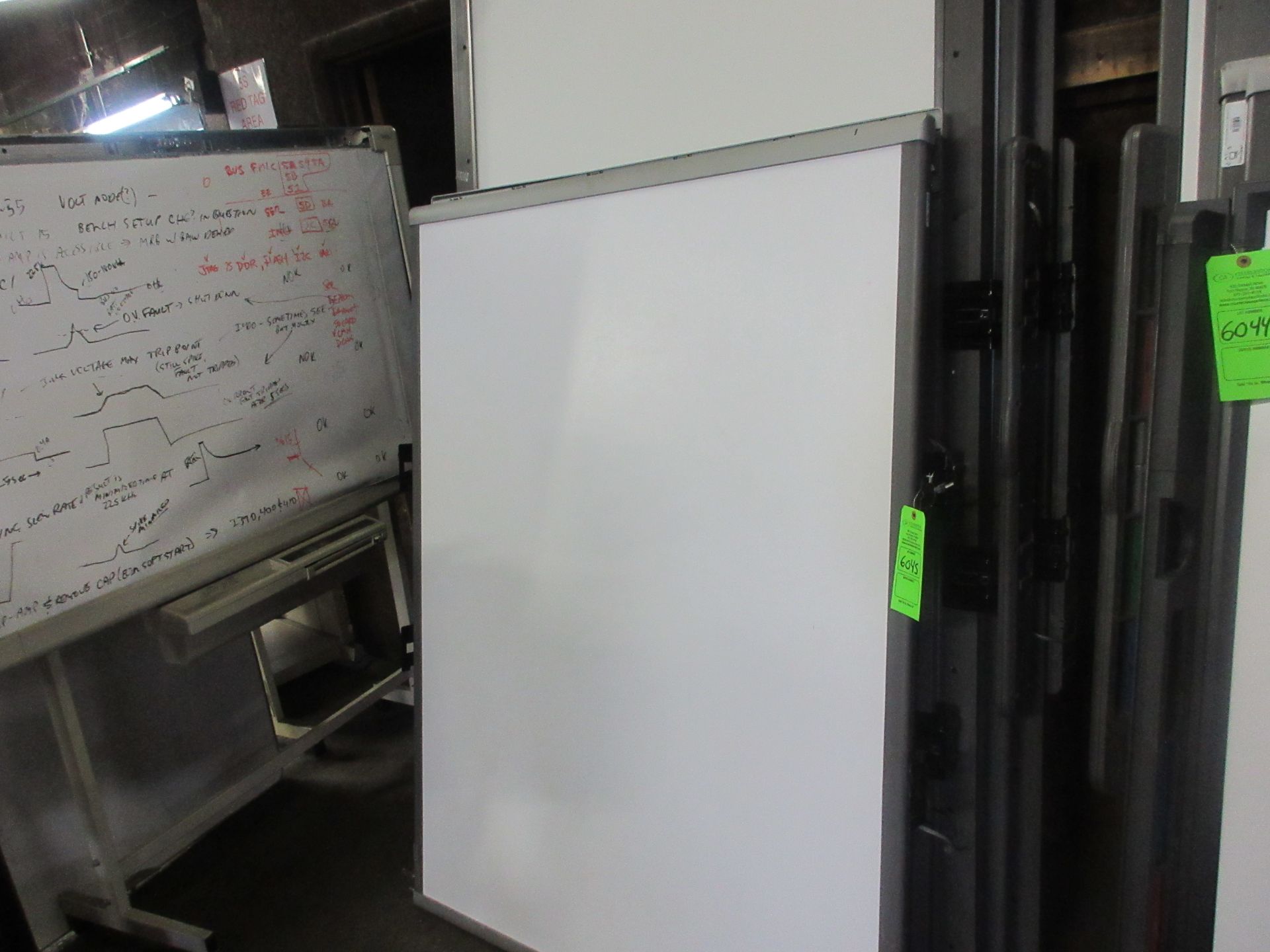 SET OF FIVE LARGE AND THREE SMALL SMARTBOARDS. SOLD AS IS. HANDLING FEES $0-$25. 219 MURRAY STR. - Image 2 of 2