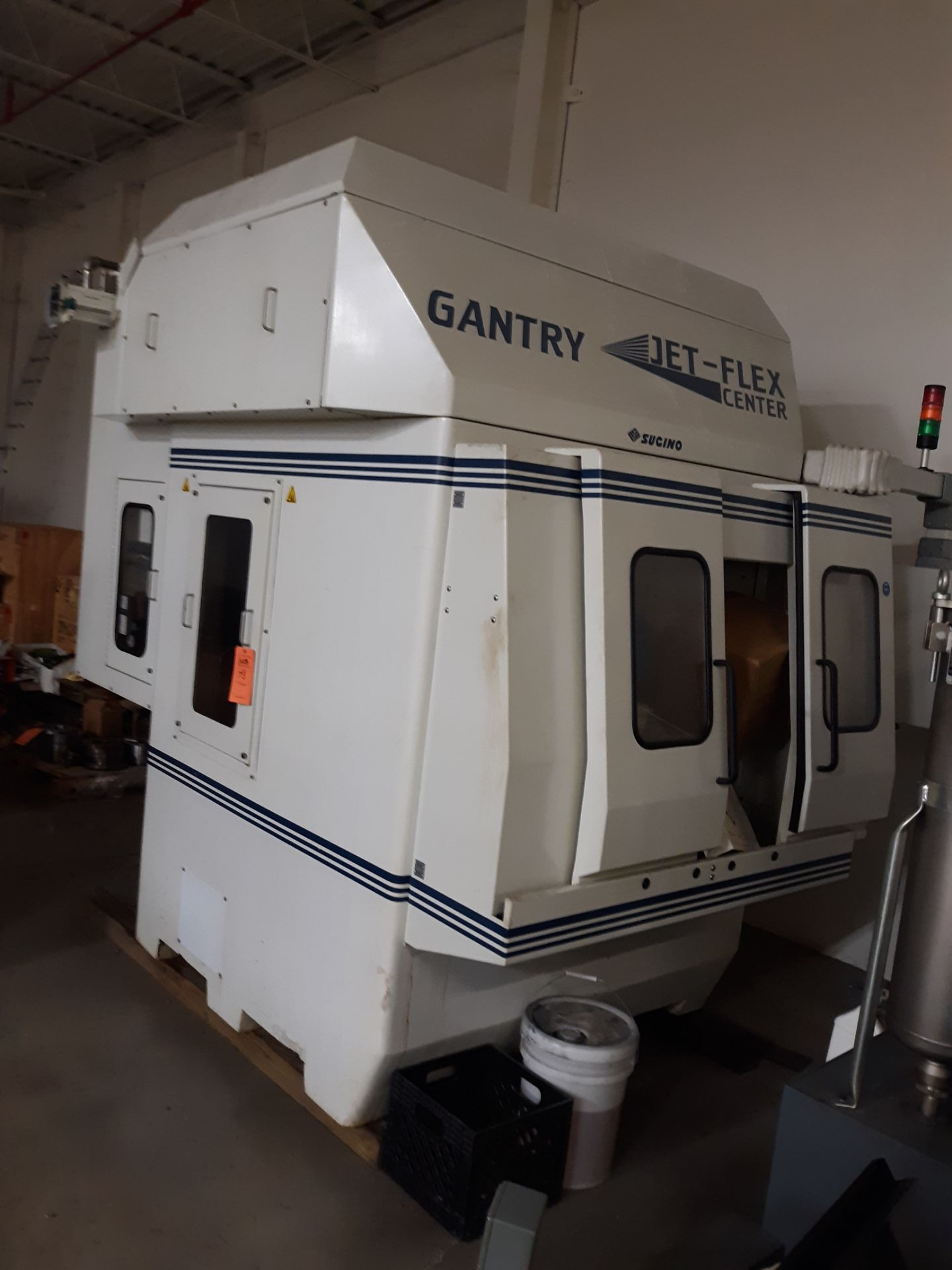 2002 SUGINO JET FLEX CENTER HIGH PRESSURE WATER DEBURRING MACHINE RIGGING FEE: $2,500 - Image 2 of 10