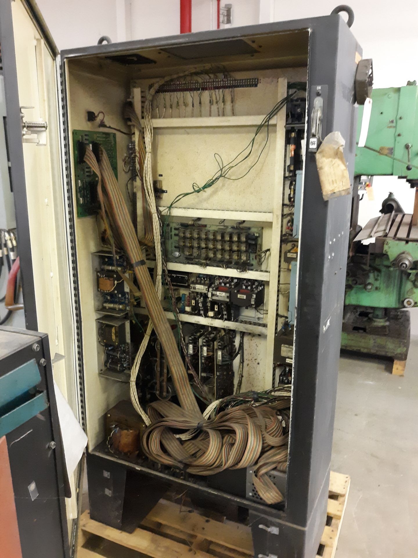 CONTROL CABINET (LOCATED AT: 570 S. MAIN STREET, CHURUBUSCO, IN 46723) RIGGING FEE: $10 - Image 3 of 3