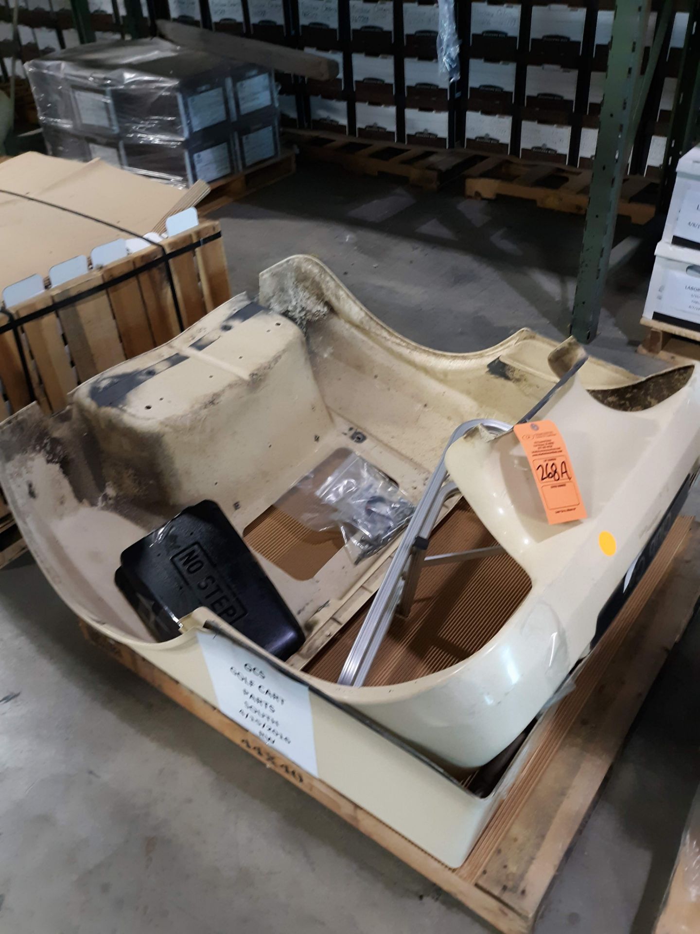 CLUB CAR GOLF CART BODY & PARTS; RIGGING FEE: $10