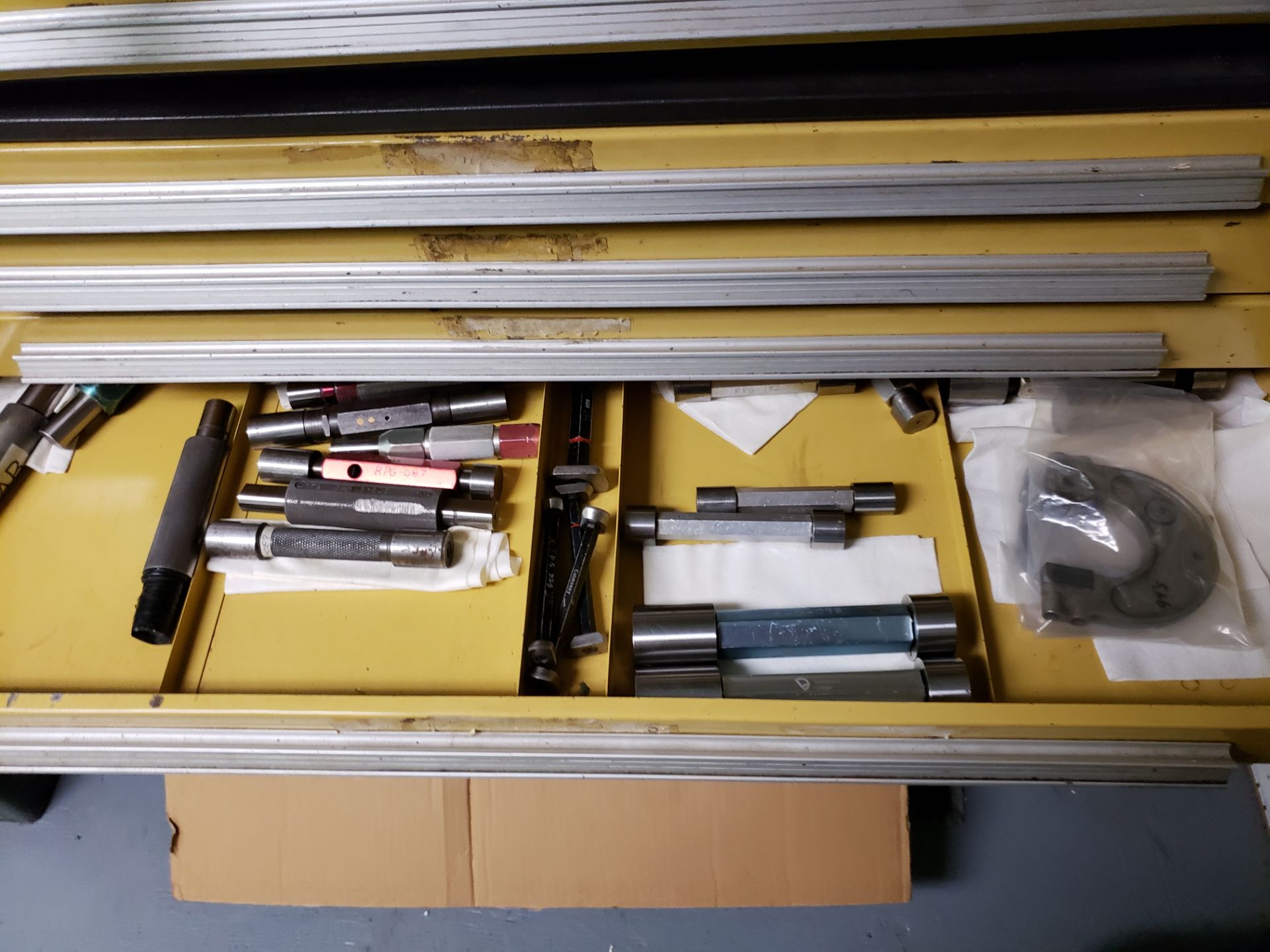 PARTS CABINET & CONTENTS - Image 4 of 4