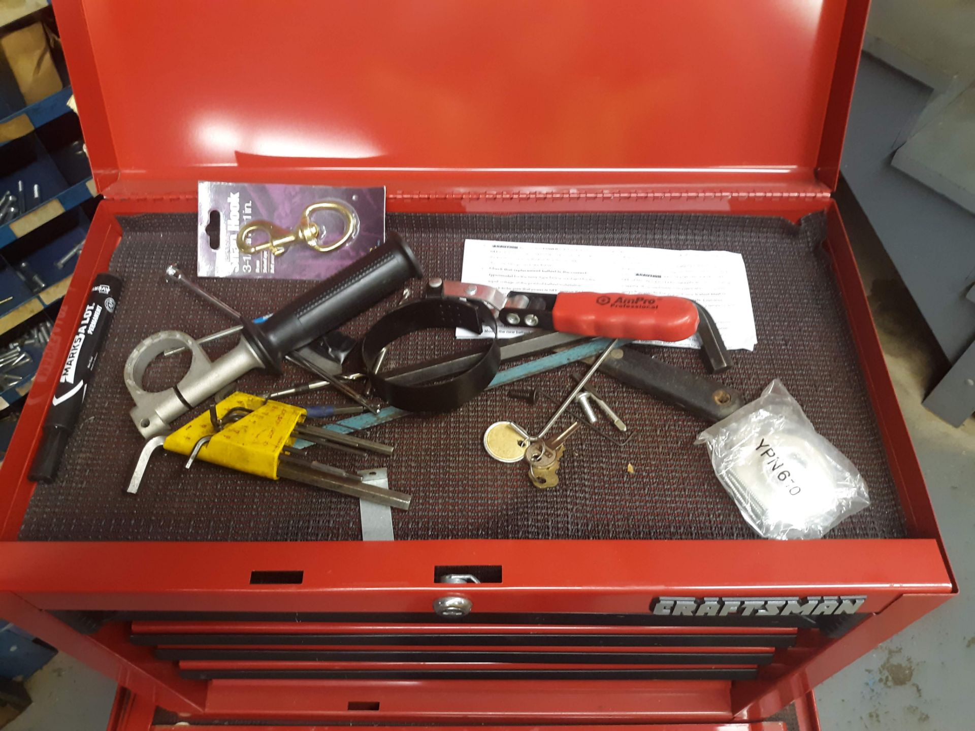 CRAFTSMAN TOOL BOX COMBO & CONTENTS 4-DRAWER ROLLING BOTTOM & 5-DRAWER TOP CHEST (1 DRAWER MISSING) - Image 2 of 6