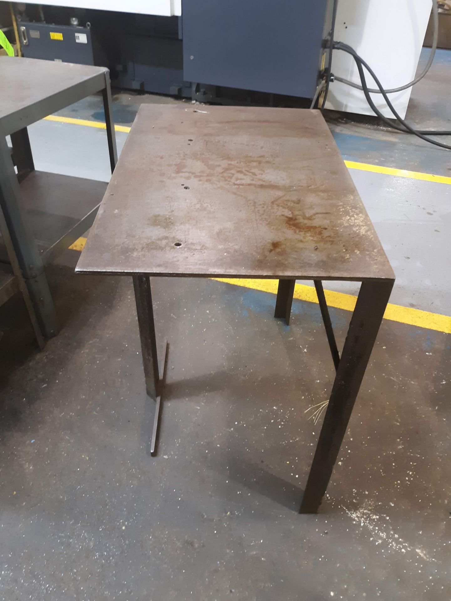 HEAVY METALPLATE TABLE - Image 2 of 2