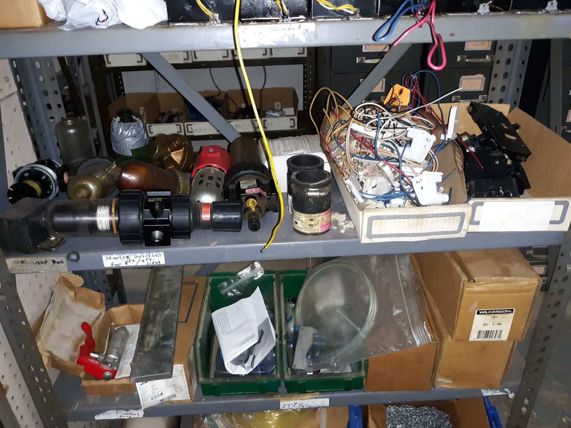 SHELVING & CONTENTS - MRO - Image 4 of 6