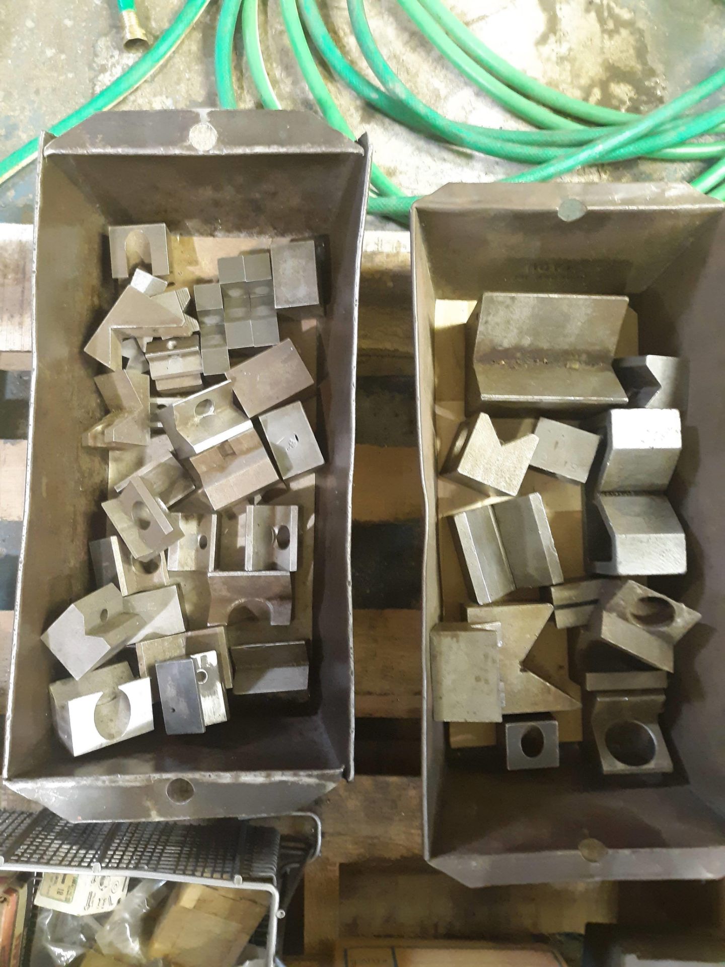 PALLET OF VARIOUS SET-UP TOOLING & HARDWARE - Image 5 of 5