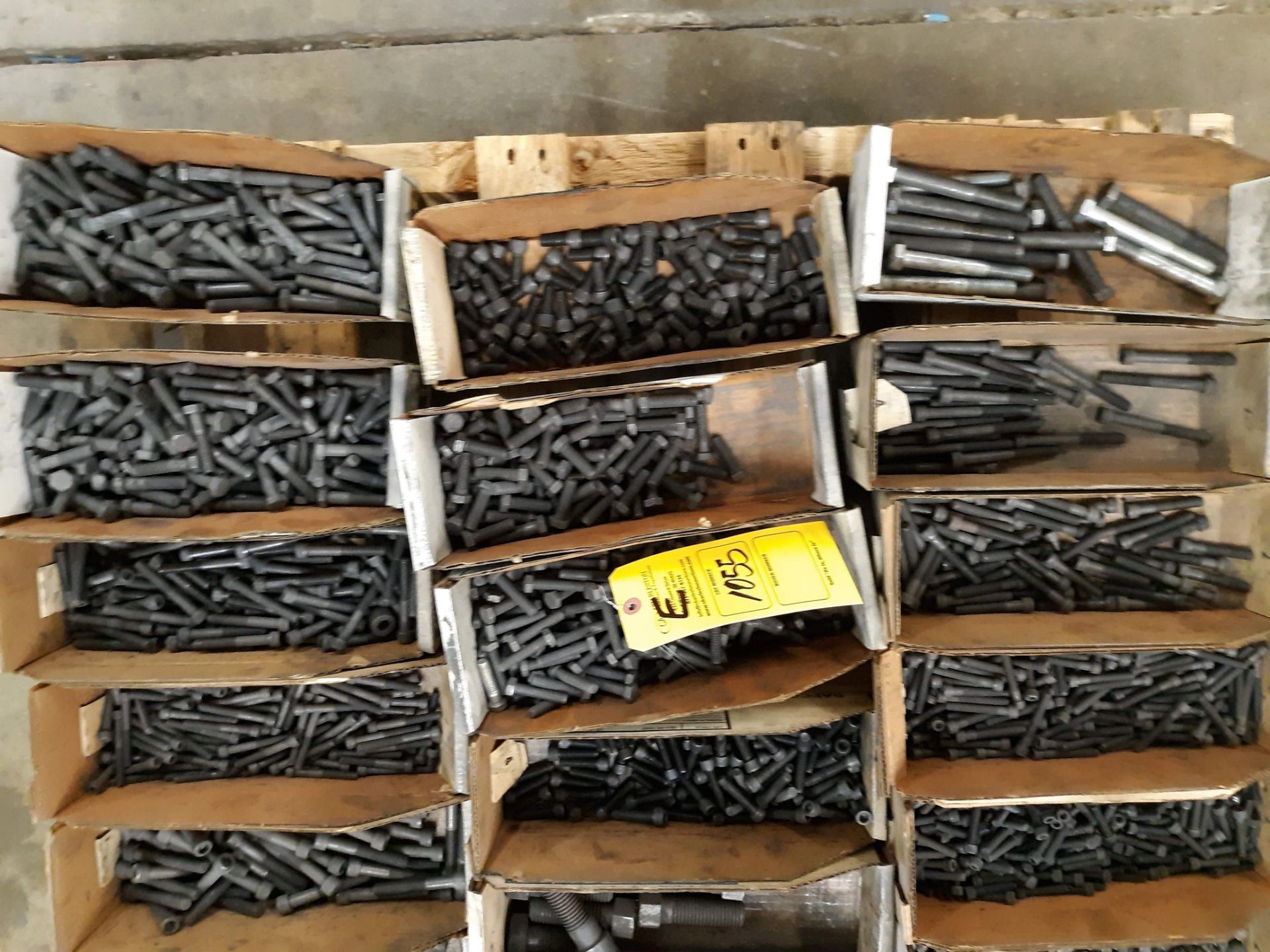 PALLET OF VARIOUS HEX SOCKET CAP SCREW (LOCATED AT: 432 COUNCIL DRIVE, FORT WAYNE, IN 46825) - Image 3 of 3