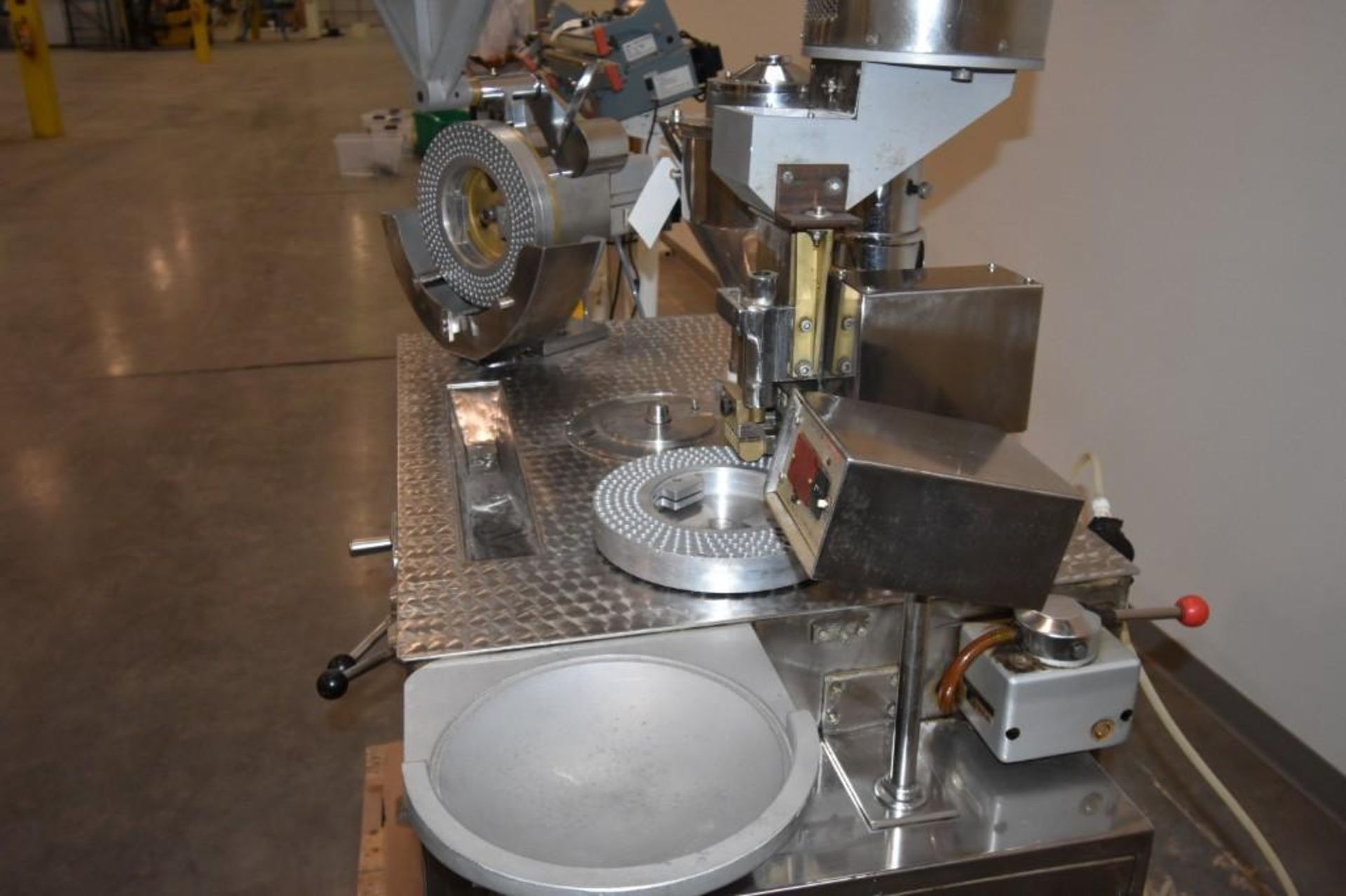 HJ Semi Auto ZJT-2 Capsule Filling Machine - Image 10 of 10