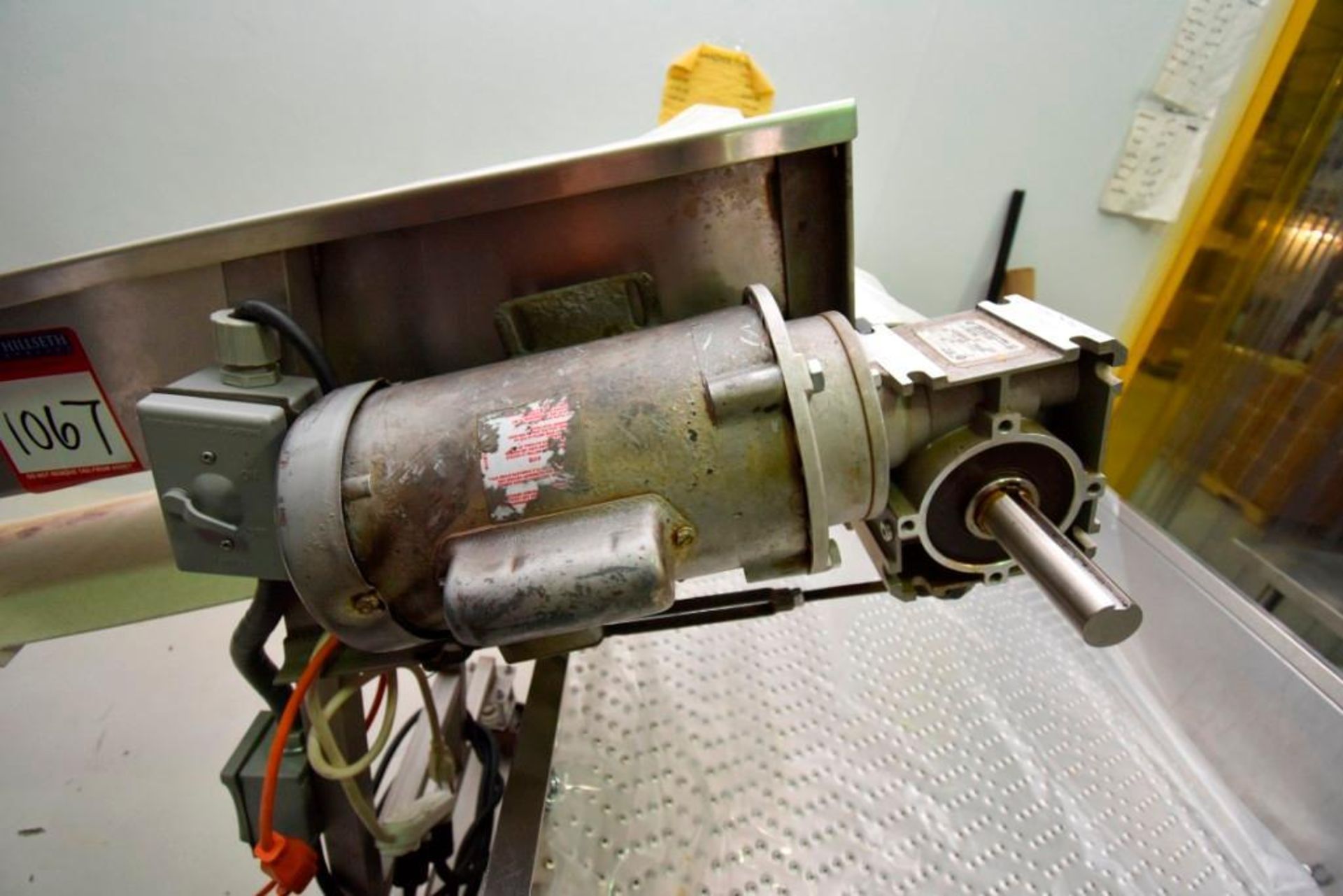 Cooling Tumbler with Feed Elevator - Image 8 of 9