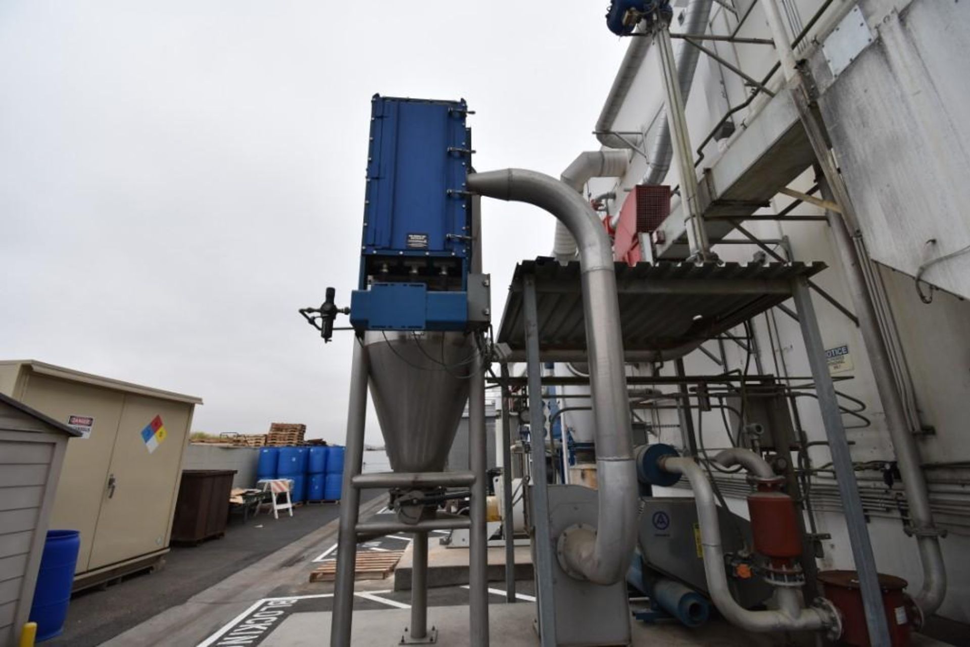 Outside Dust collector - Image 8 of 13