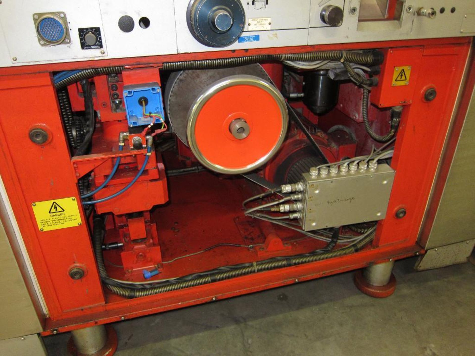 Manesty Rotary Tablet Press. - Image 8 of 10