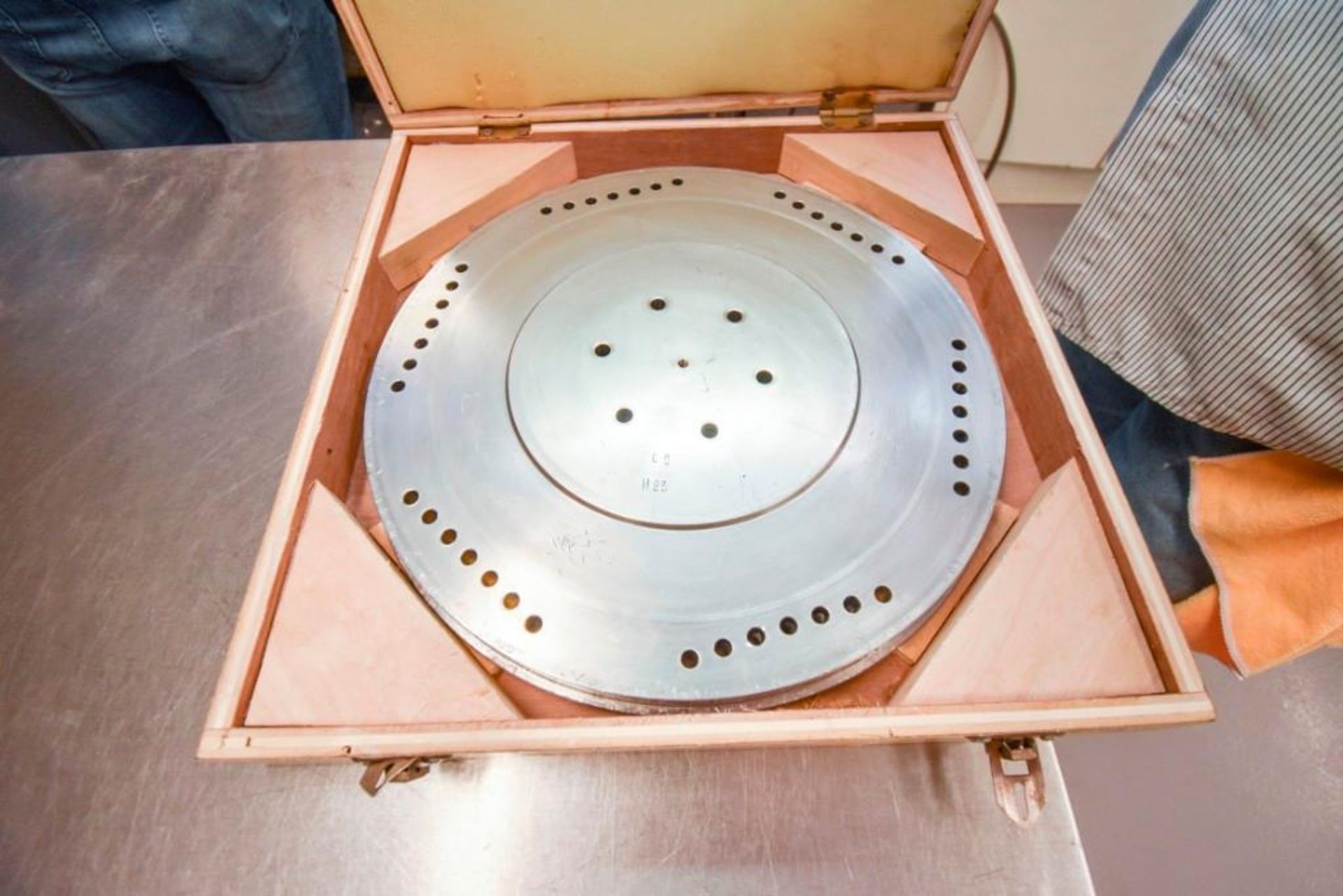 ZJT 900 Size 00 Tooling (including segments, pins, dosing disc and rectifier ) - Image 4 of 14