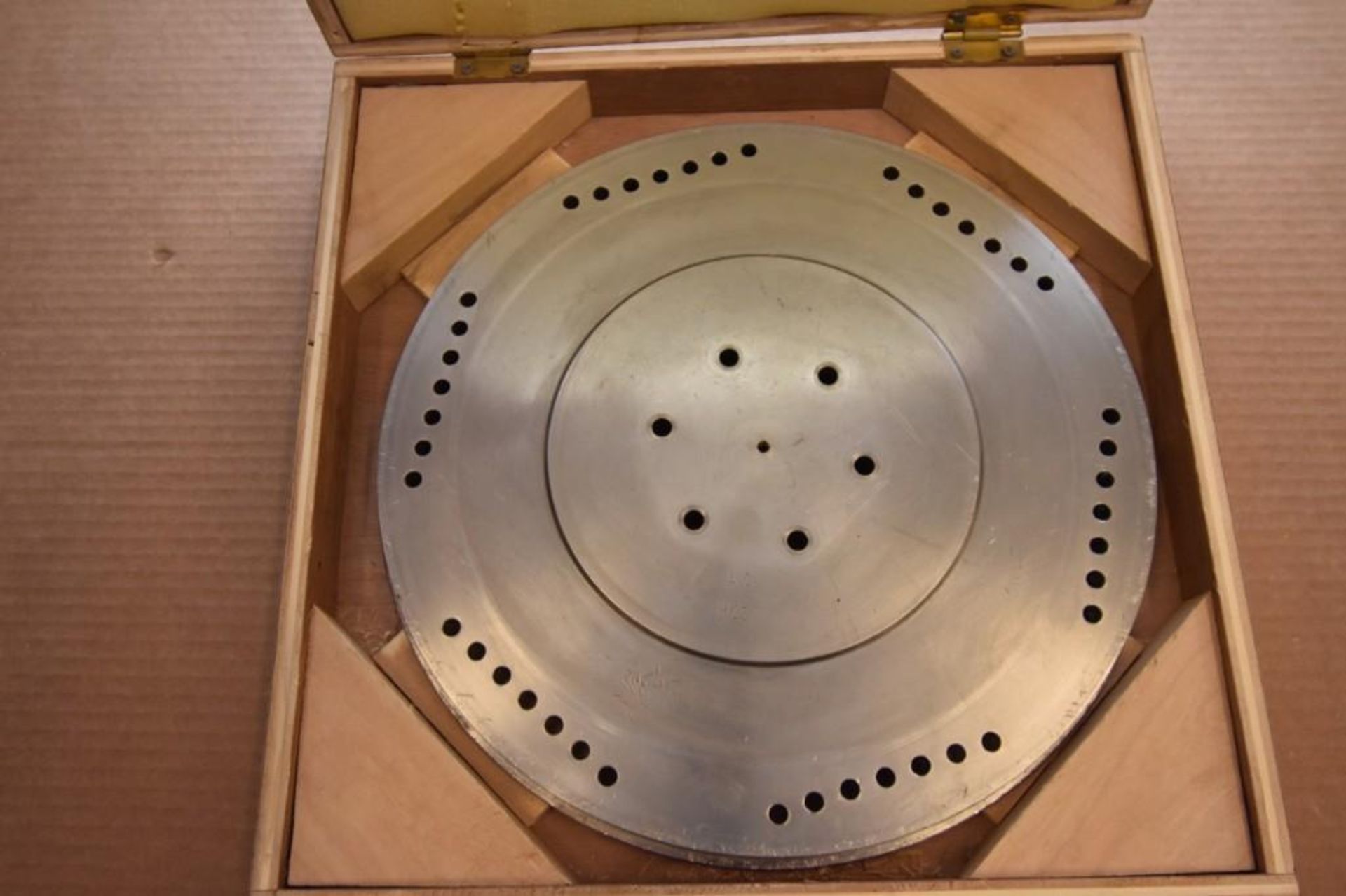 ZJT 900 Size 00 Tooling (including segments, pins, dosing disc and rectifier ) - Image 8 of 14