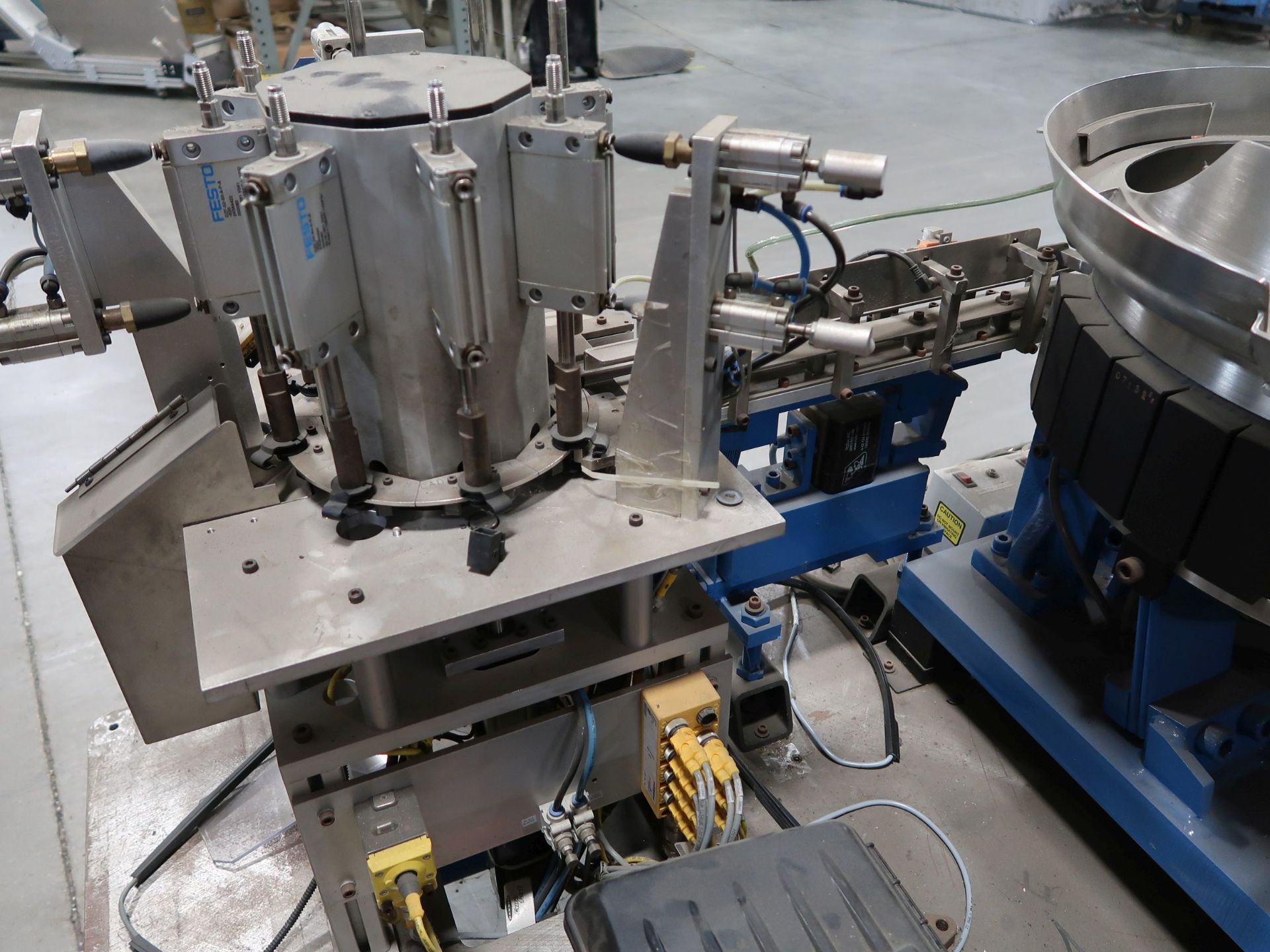 BBD PIN SETTING AND INSPECTION SYSTEM; S/N 07009, 22" VIBRITORY BOWL, 8-POSITION PIN SETTER, - Image 4 of 7