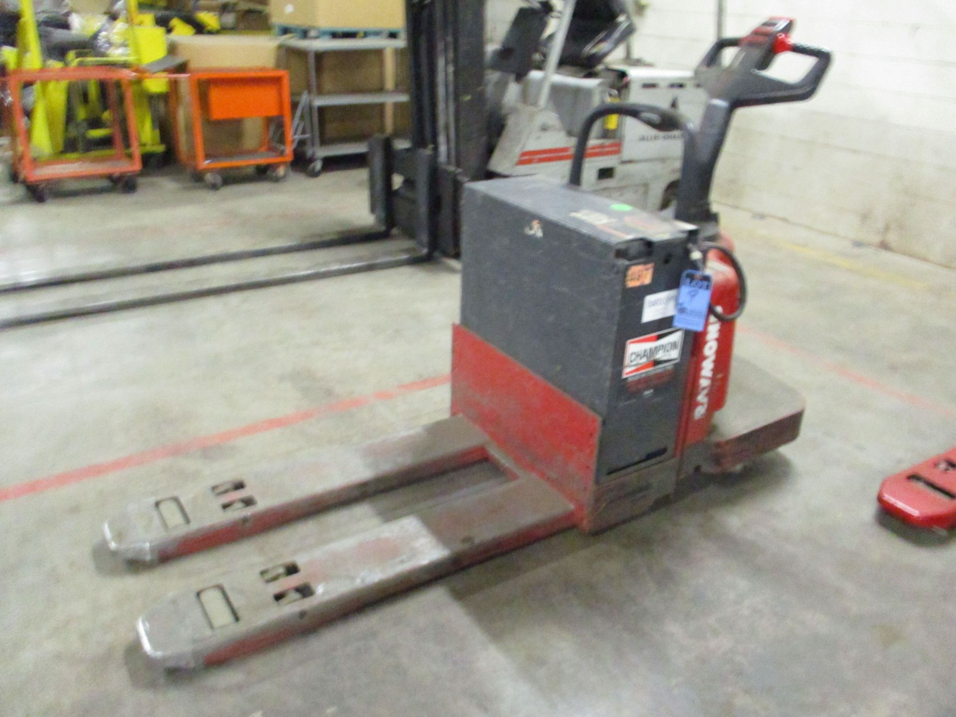6,000 LB. RAYMOND MODEL 112TM ELECTRIC PALLET TRUCK; S/N 112-04-51497, 48" FORKS, 24 VOLT, WITH - Image 4 of 7