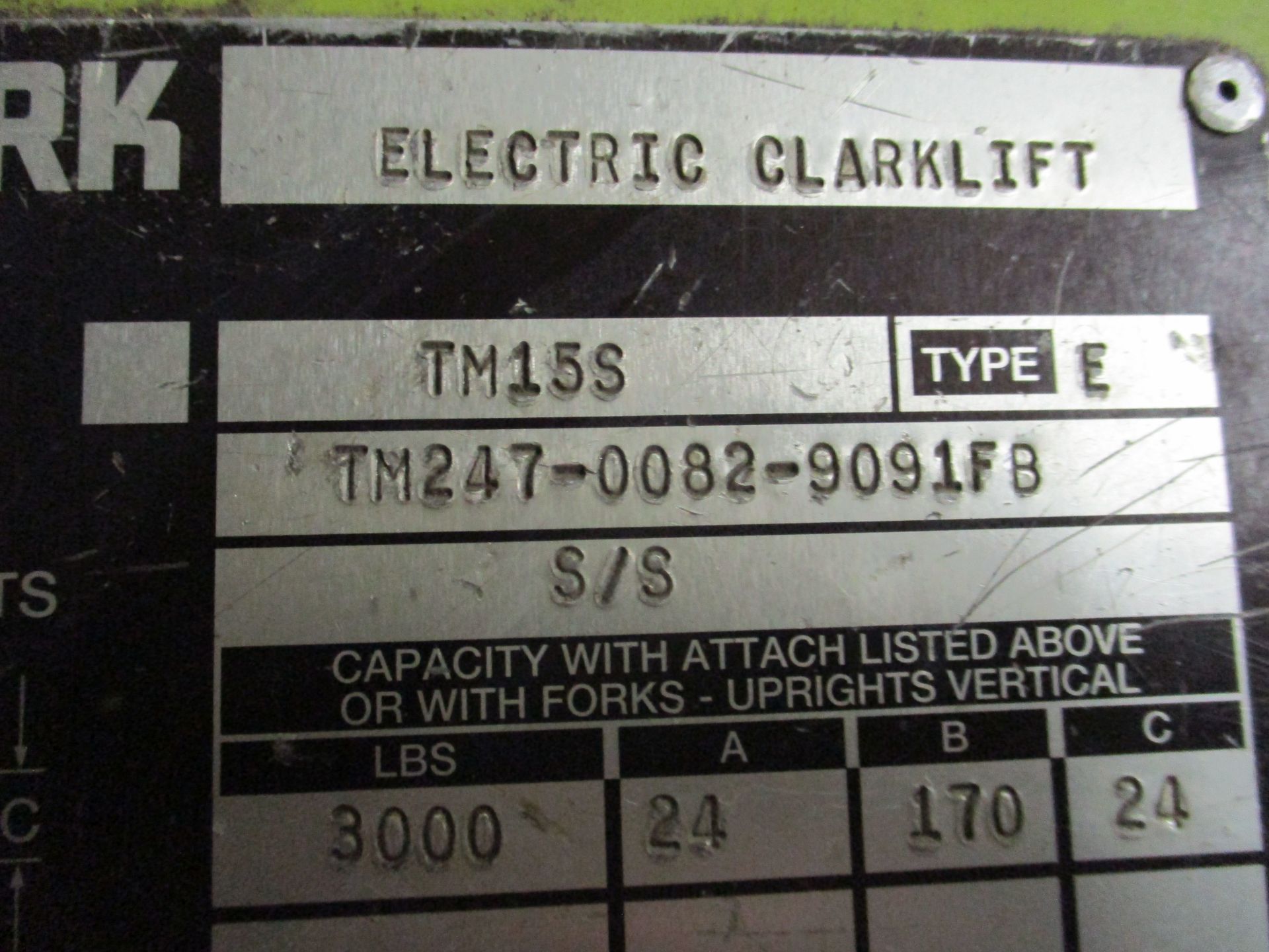 3,000 LB. CLARK MODEL TM15S ELECTRIC 3-WHEEL TYPE LIFT TRUCK; S/N TM247-0082-9091FB, 3-STAGE MAST, - Image 4 of 4