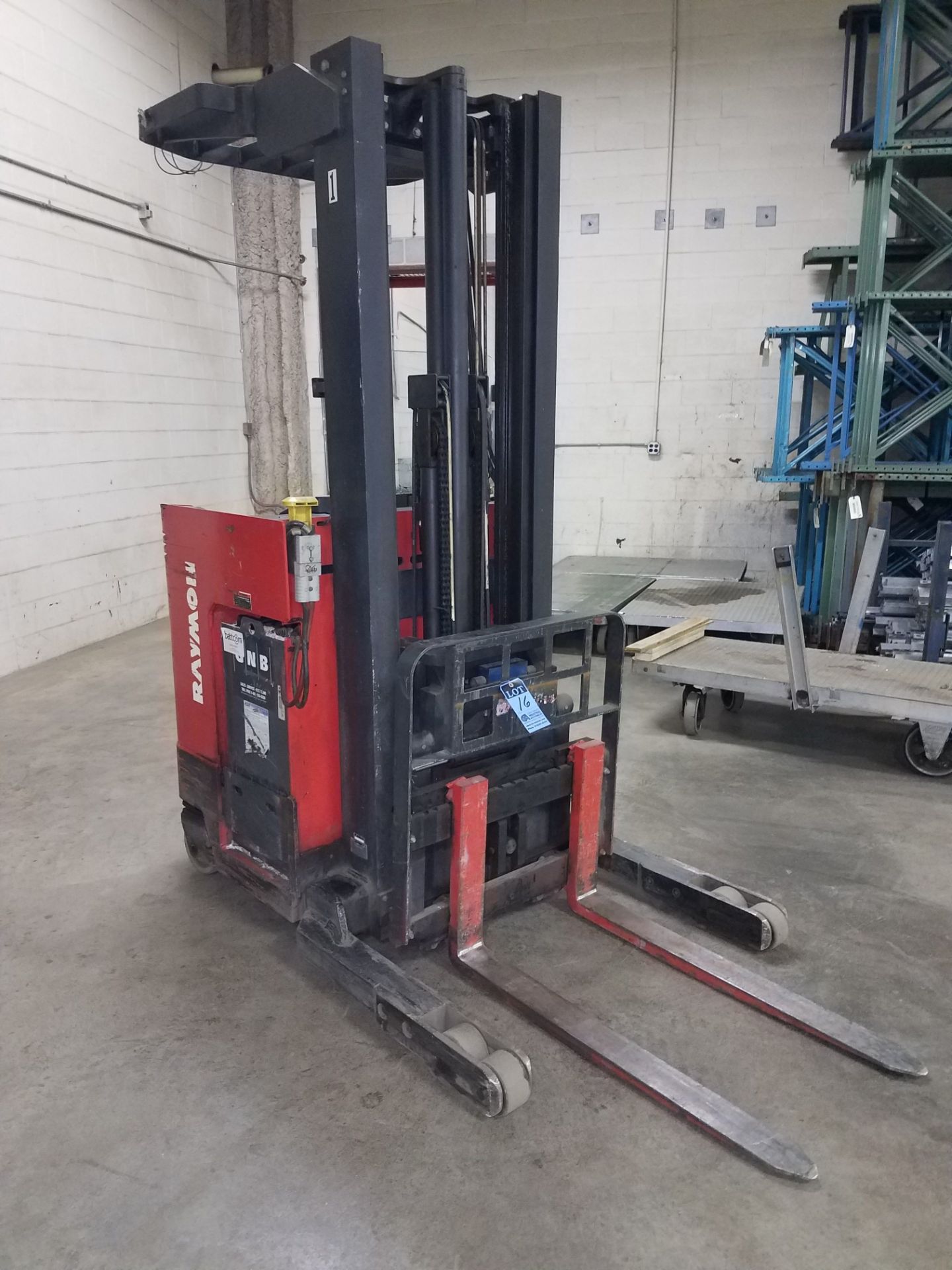 3,000 LB. RAYMOND MODEL EASI ELECTRIC REACH TRUCK; S/N ES-B-95-02520, 210" LIFT, 96" MAST HEIGHT, - Image 2 of 9