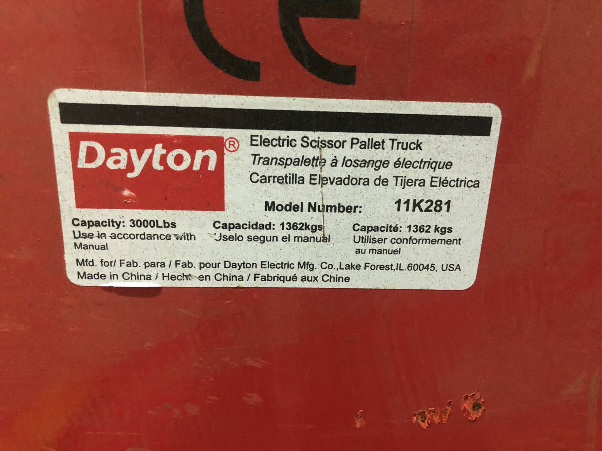 3,000 LB. DAYTON MODEL 11K281 ELECTRIC / MANUAL HIGH LIFT PALLET TRUCK; S/N GD1511057, 32" LIFT, 46" - Image 5 of 5