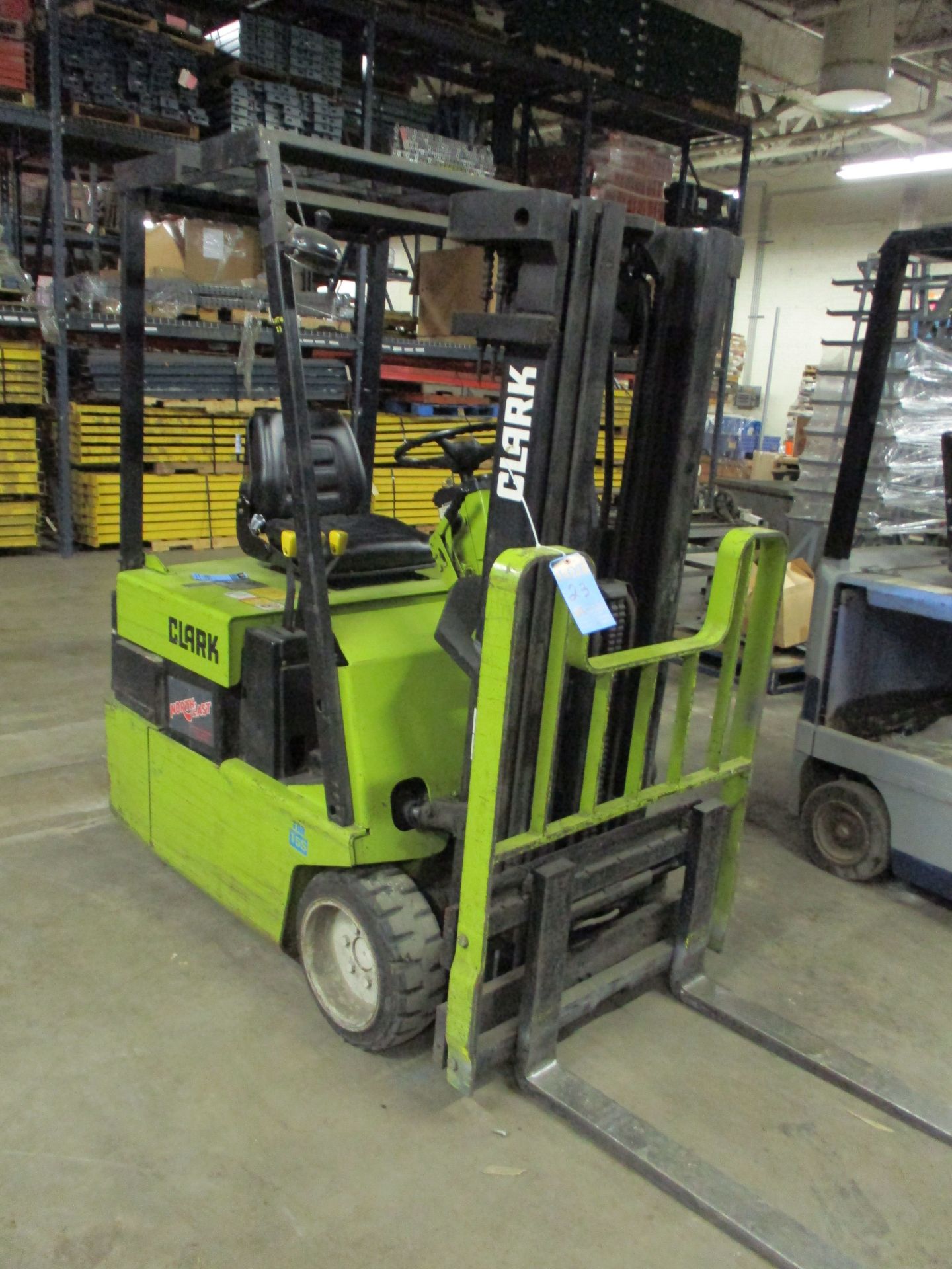 3,000 LB. CLARK MODEL TM15S ELECTRIC 3-WHEEL TYPE LIFT TRUCK; S/N TM247-0082-9091FB, 3-STAGE MAST,