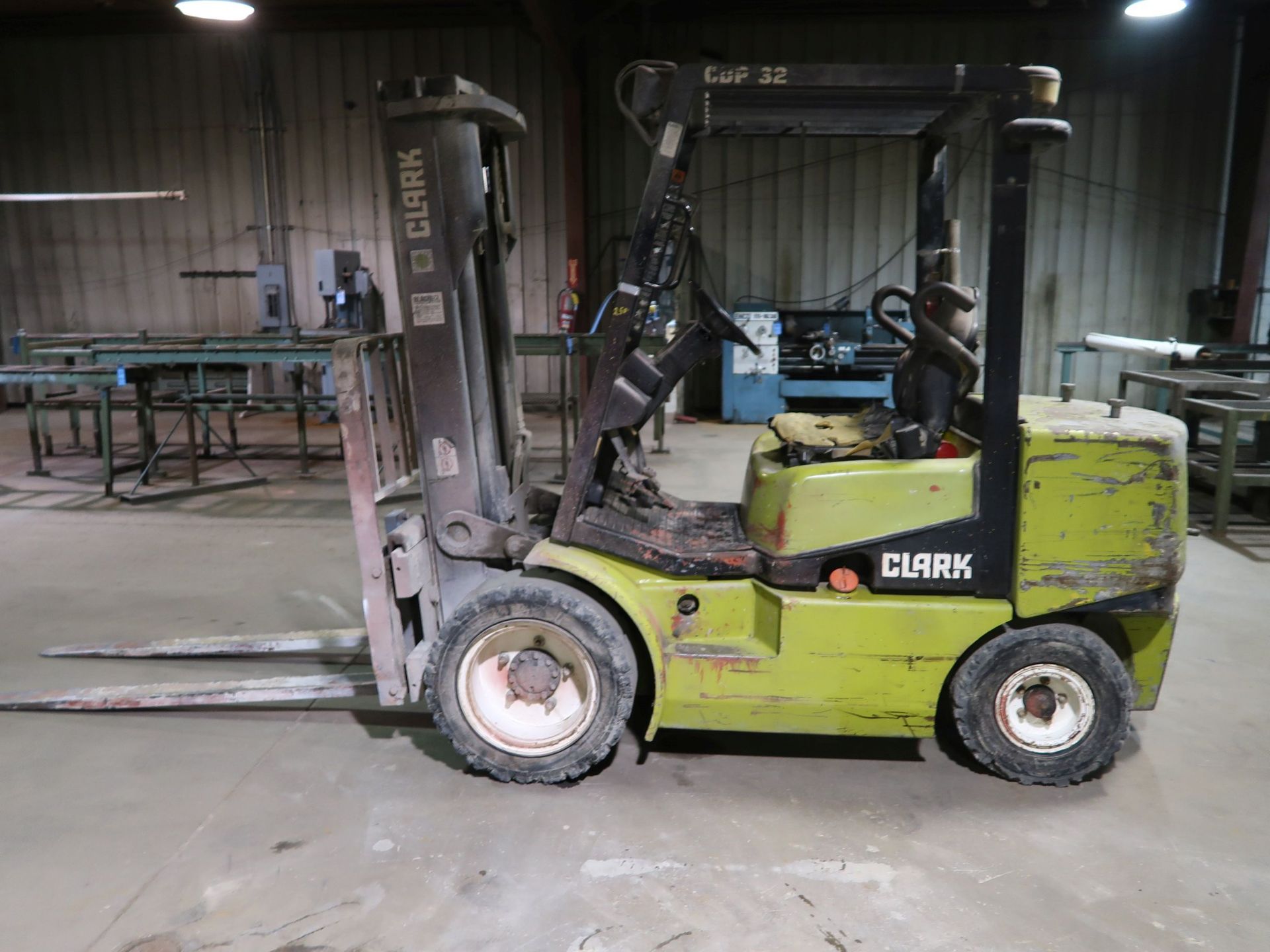 6,000 LB. CLARK MODEL CGP32 DIESEL POWERED SOLID TIRE TWO-STAGE LIFT TRUCK; S/N P365D-0748-9527FB, - Image 8 of 11