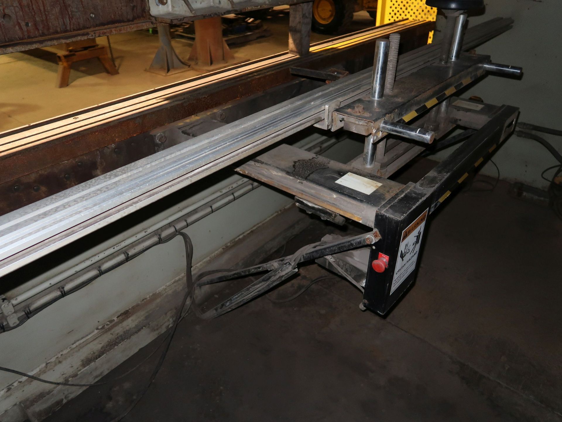 320 TON X 12' ACCURPRESS MODEL 732012 HYDRAULIC PRESS BRAKE; S/N 5847 - Image 13 of 13