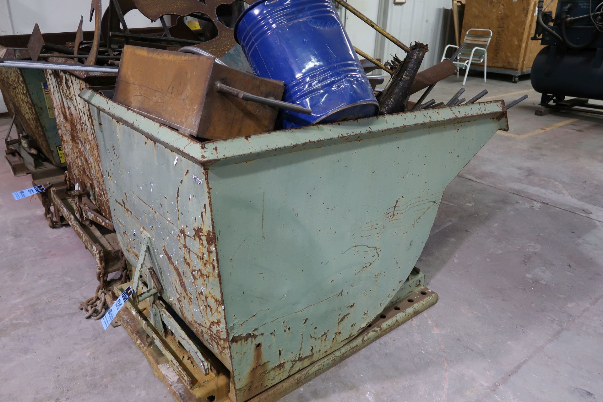 SELF DUMPING HOPPER AND SCRAP STEEL CONTENTS