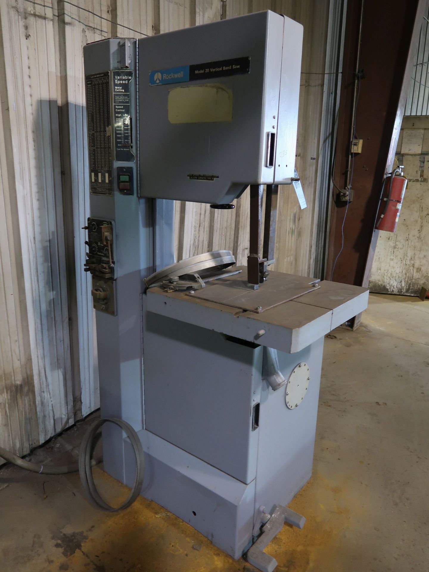 20" ROCKWELL MODEL 20 VARIABLE SPEED VERTICAL BAND SAW; s/n 1793658, WITH BLADE WELDER - Image 2 of 5