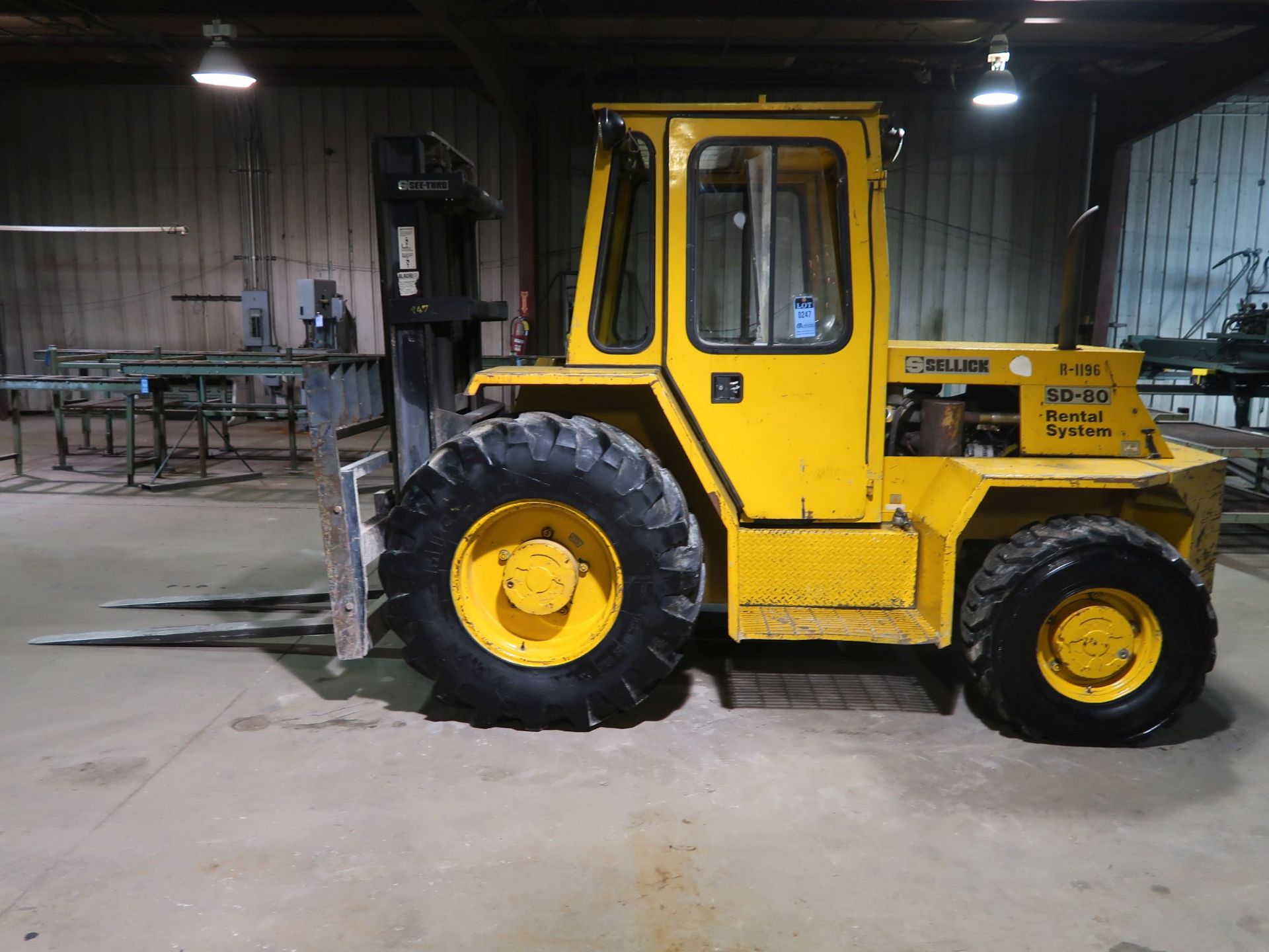 8,000 LB. SELLICK MODEL SD-80 PNEUMATIC TIRE THREE-STAGE MAST LIFT TRUCK; S/N 2685605832, WITH - Image 8 of 10