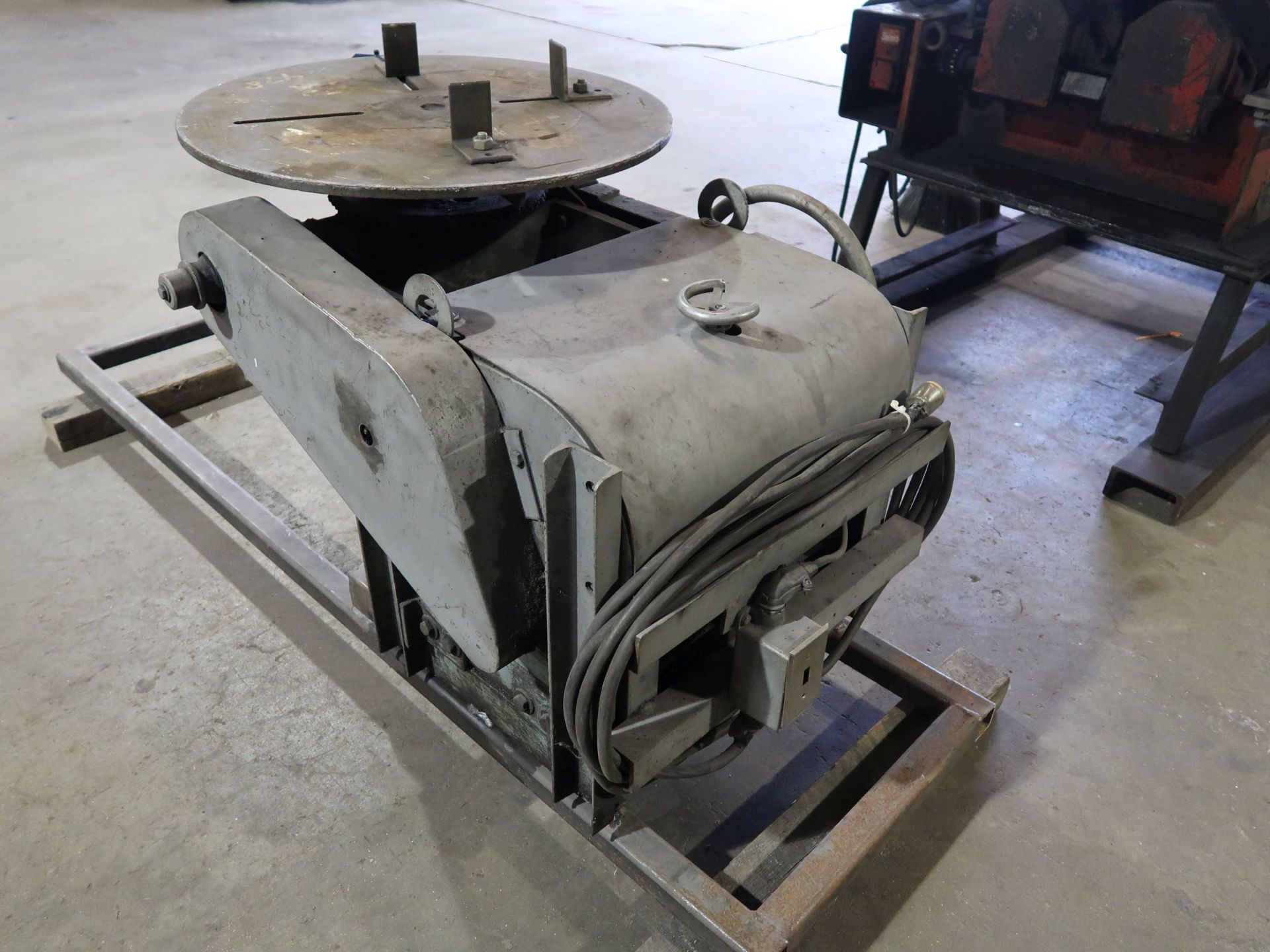 26" DIAMETER MFG UNKNOWN ELECTRIC WELDING POSITIONER - Image 2 of 2