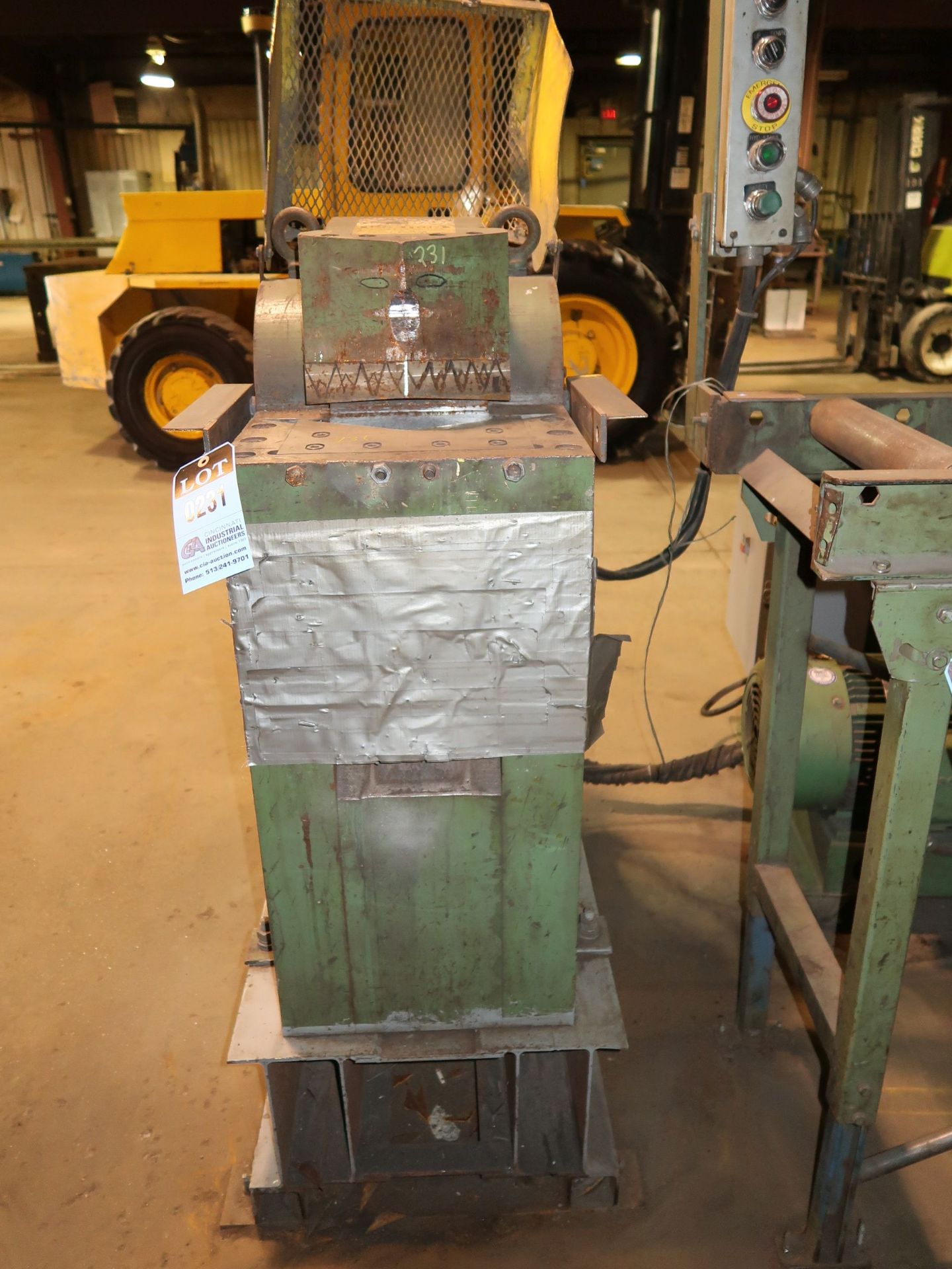 196 TON FRANKLIN MODEL NO. 908200 HYDRAULIC NOTCHER; S/N 2997F2917, 5-1/2" X 5-1/2" MAX NOTCH - Image 2 of 6