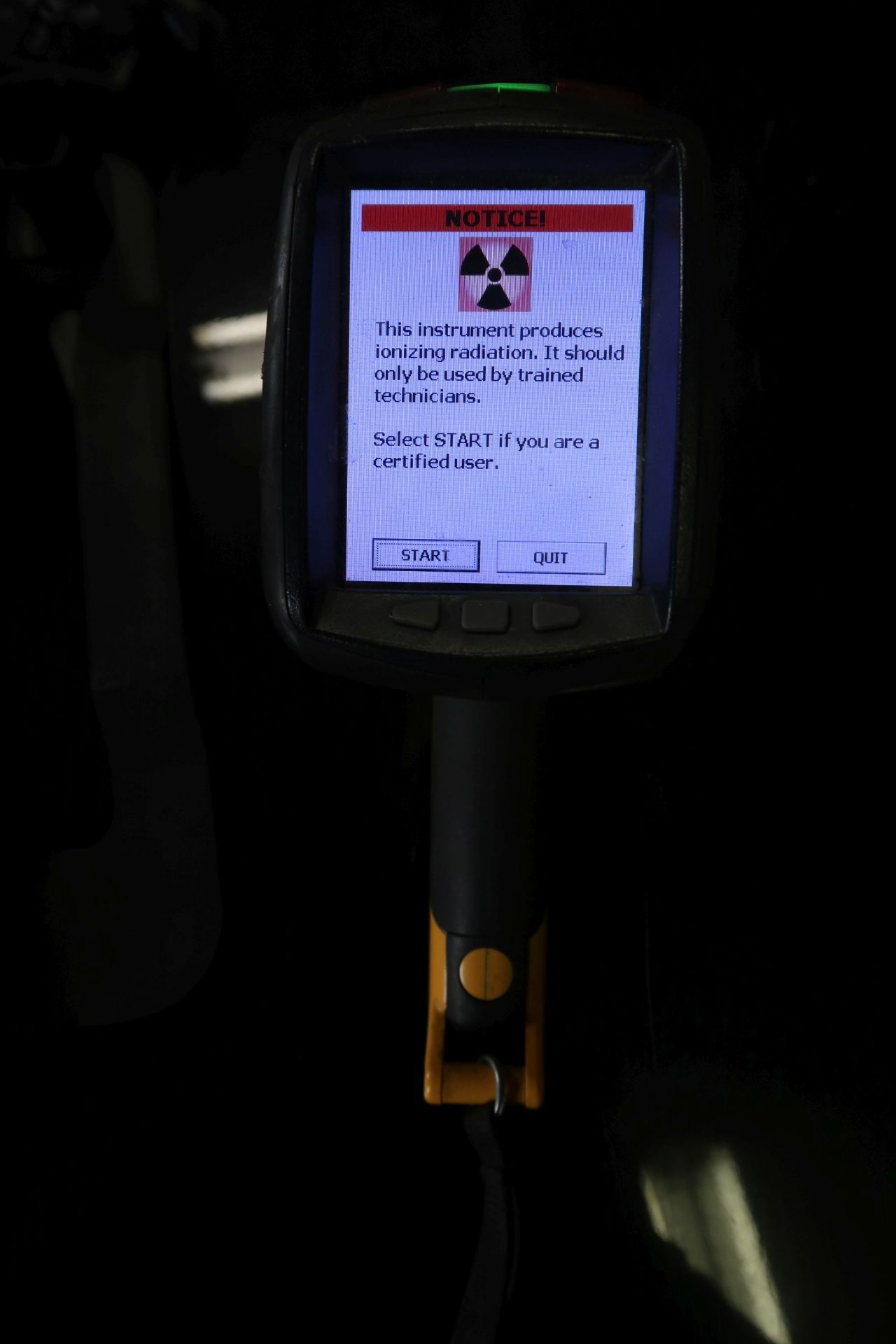 INNOV-X SYSTEMS MODEL DP-2000 DELTA DYNAMICS XRF SPECTROMETER; S/N 511085, WITH CHARGING STATION, - Image 5 of 8