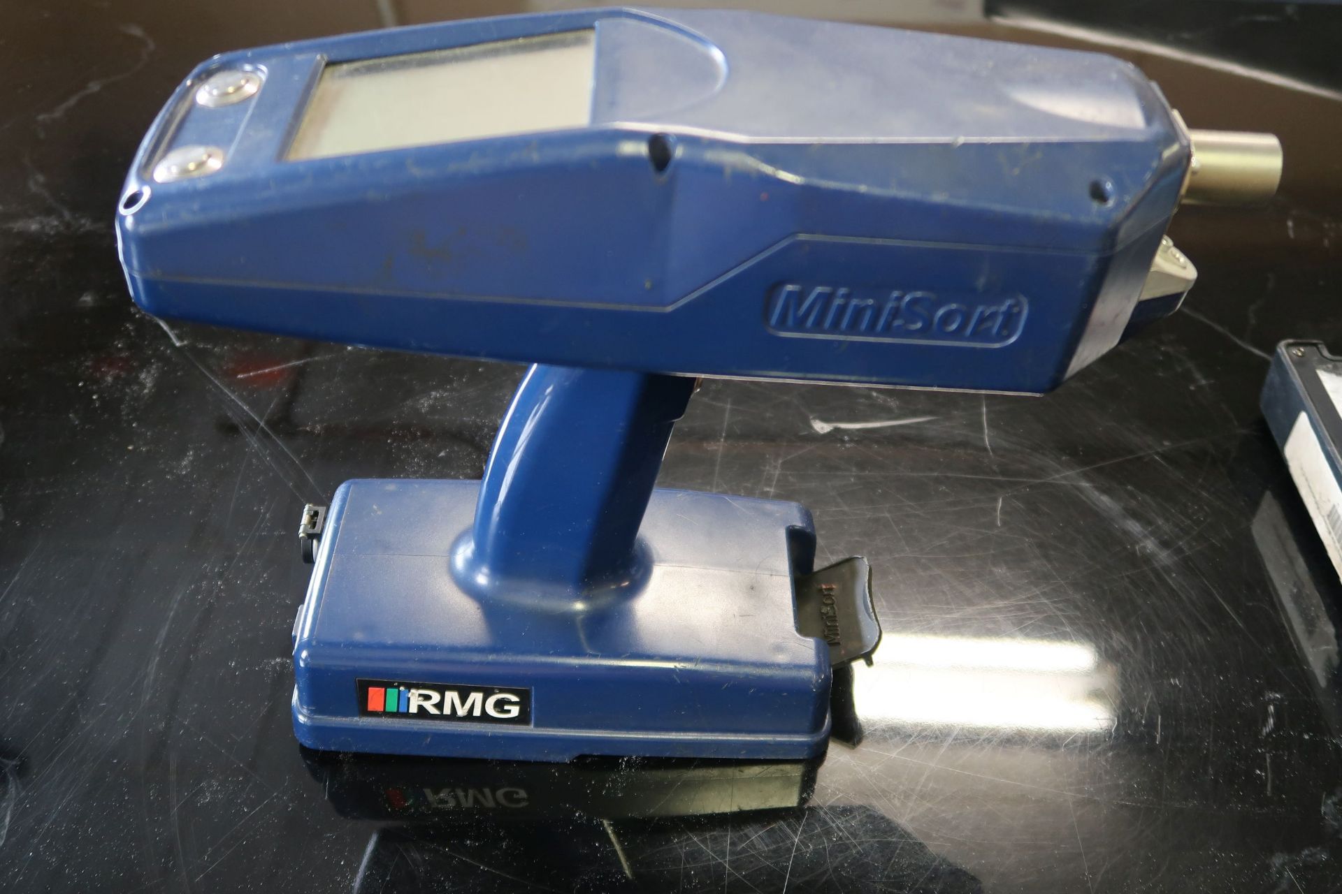 RMG TECH MINISORT 2391 SPECTROMETER WITH CHARGING STATION AND (2) BATTERIES (NEW 2001) - Image 3 of 5