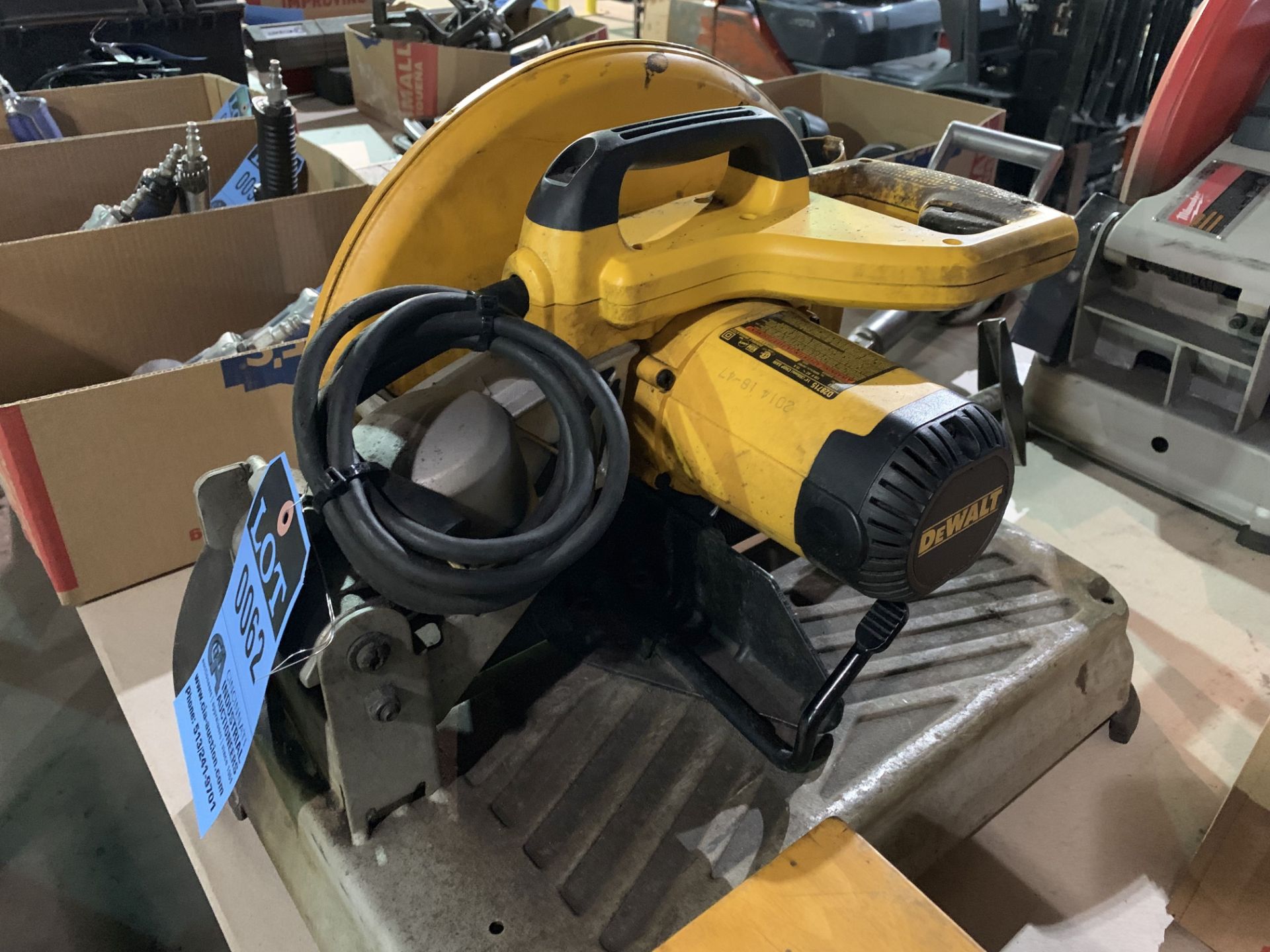 14" DEWALT BENCH TYPE CHOP SAW **LOCATED AT 111 W. WESTCOTT WAY** - Image 2 of 3