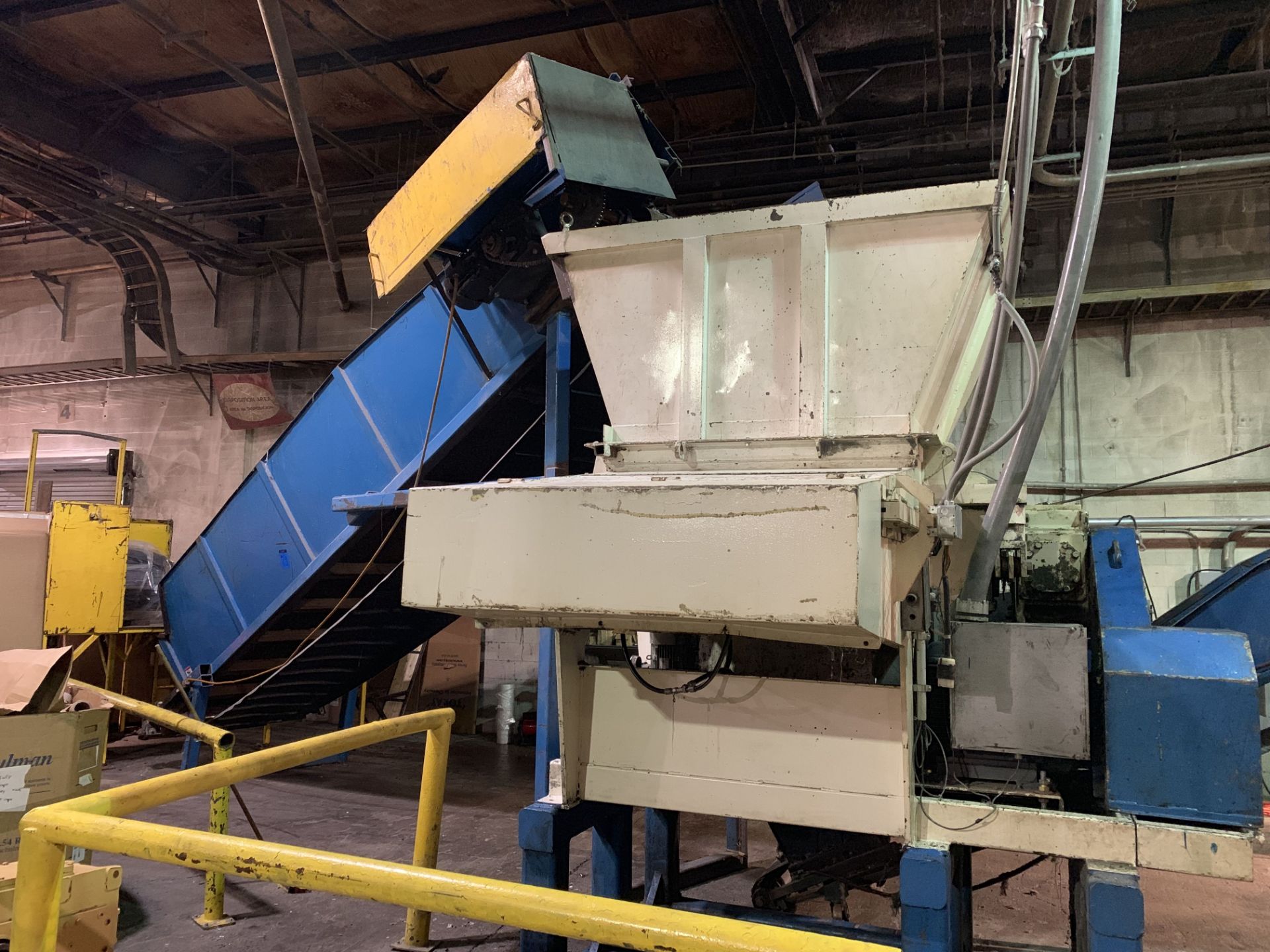 150-HP VECOPLAN MODEL RG52/150/SPK-FF SINGLE SHAFT SHREDDER; S/N 8571010, FILM AND FIBER ROTOR, - Image 12 of 17