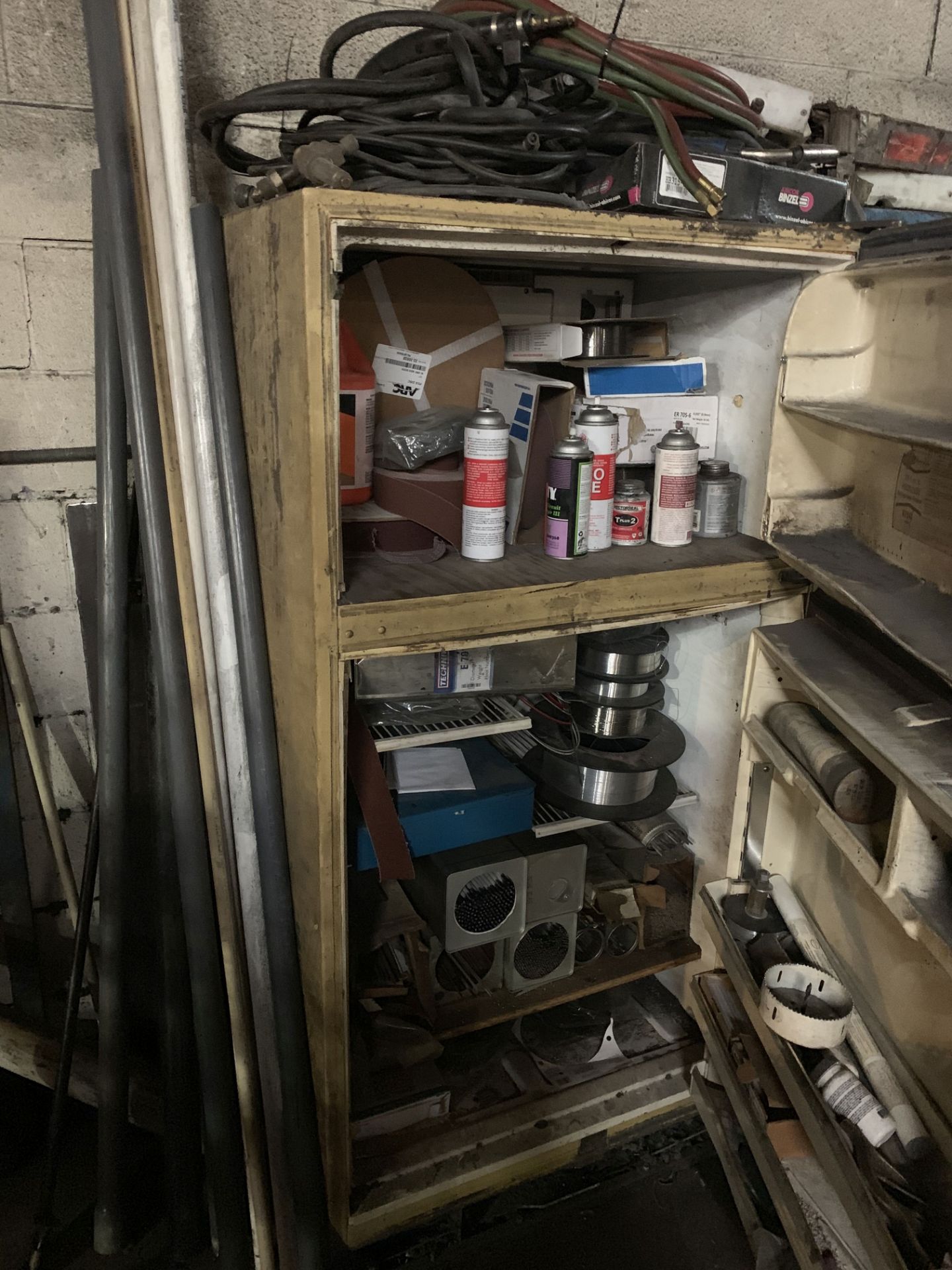 (LOT) REFRIGERATOR WITH WELDING SUPPLIES, 2-DOOR CABINET WITH MAINTENANCE ITEMS, AND RED CABINET - Image 3 of 3