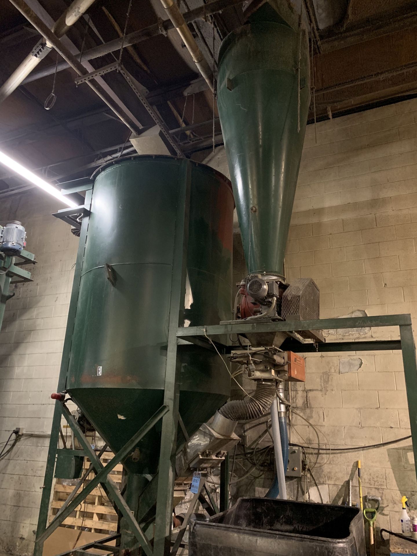 66" DIAMETER X 8' HIGH X 30" CONE BOTTOM BLENDER, 10 HP BLENDER MOTOR, WITH ATTACHED ELEVATED HOPPER - Image 2 of 5