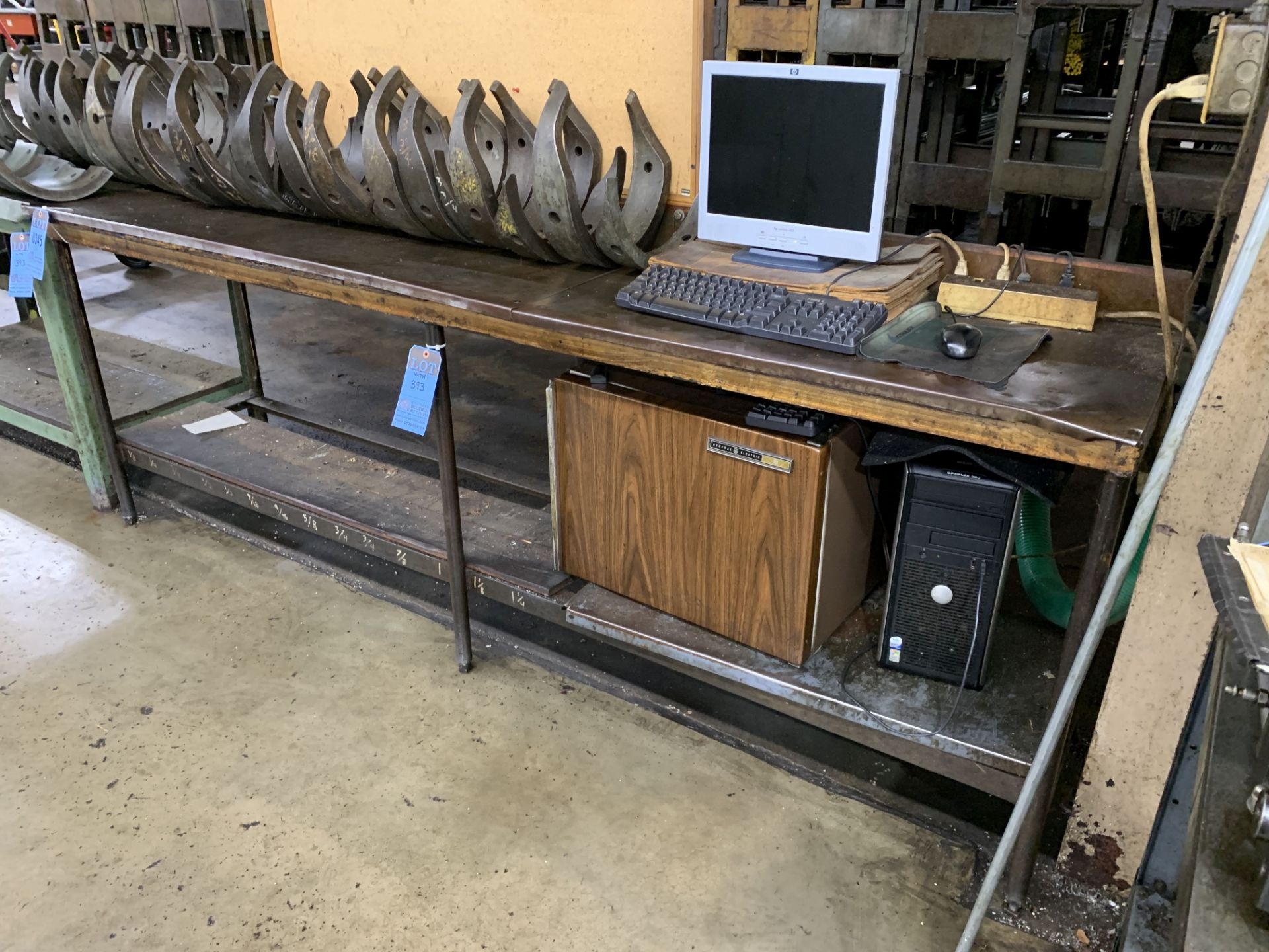 MISCELLANEOUS SIZE STEEL FRAME BENCH, (1) WITH VISE **DELAY REMOVAL - PICKUP 3/29/2019** - Image 3 of 4