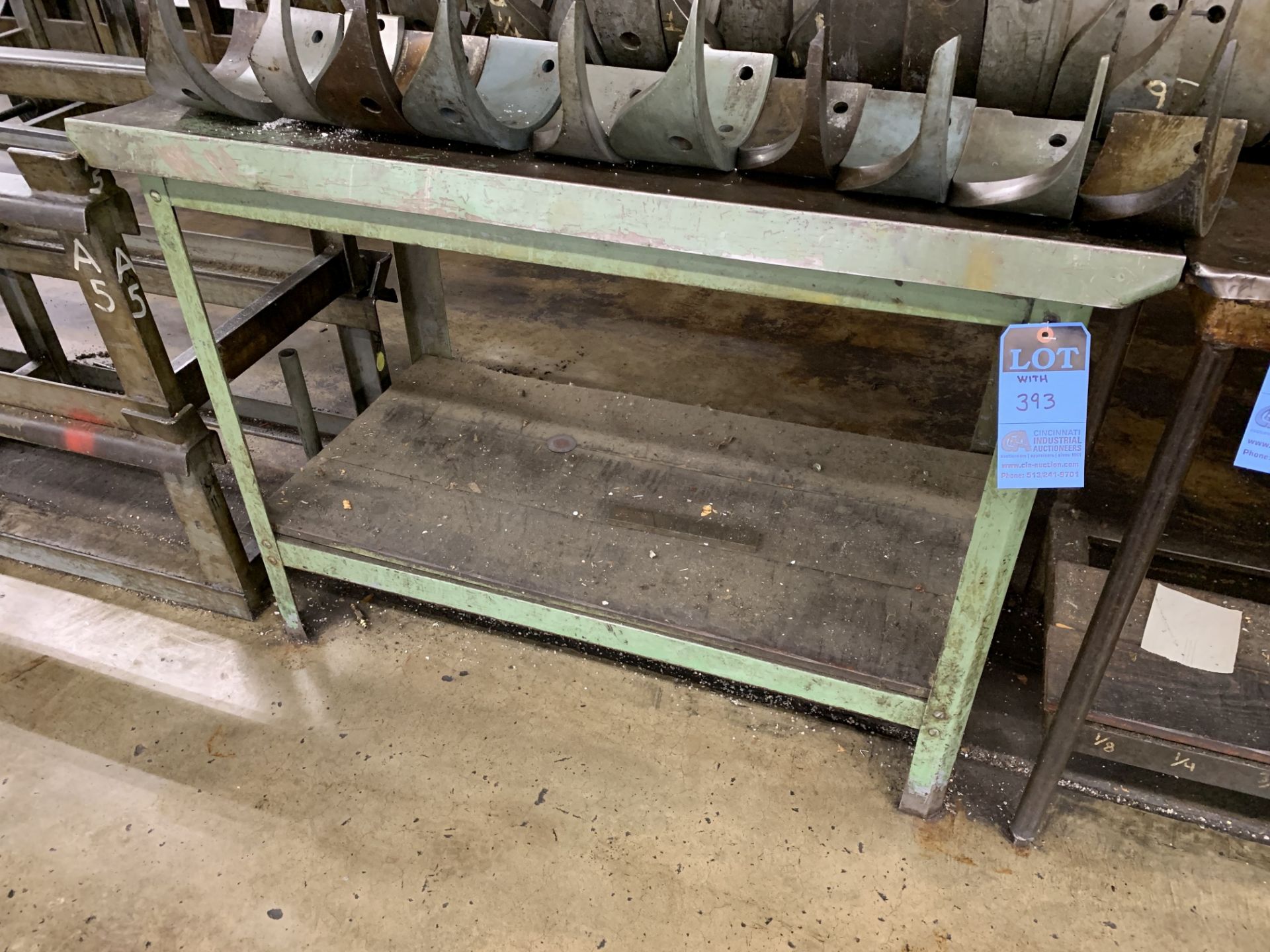 MISCELLANEOUS SIZE STEEL FRAME BENCH, (1) WITH VISE **DELAY REMOVAL - PICKUP 3/29/2019** - Image 4 of 4