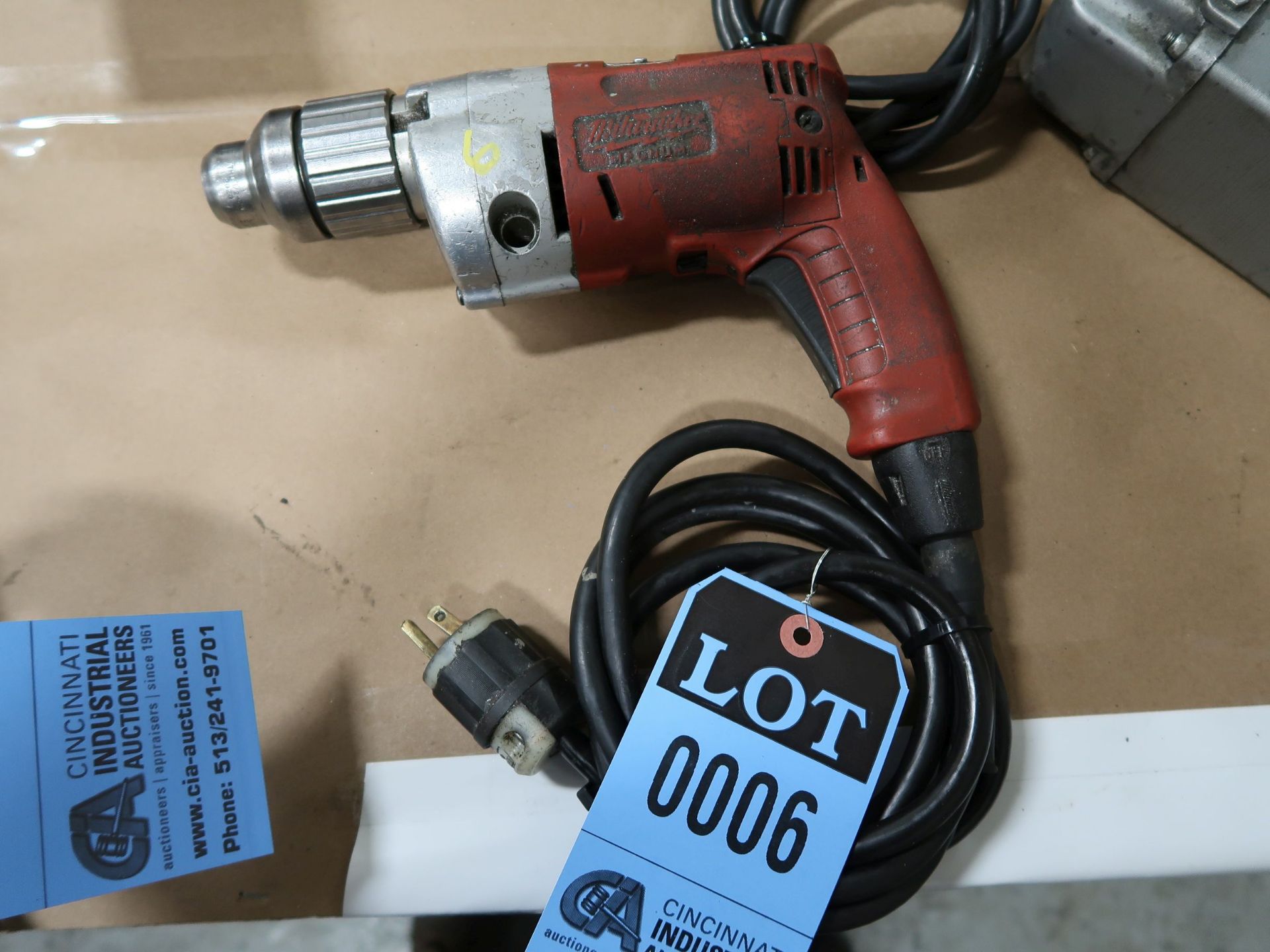 MILWAUKEE ELECTRIC DRILL