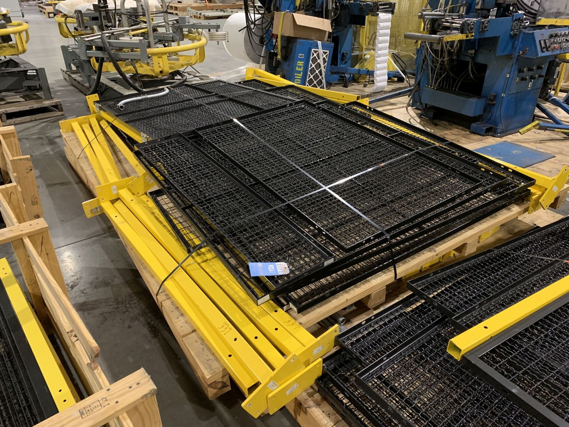 (LOT) ROBOT SAFETY CAGE ITEMS ((8) 60" X 48" PANELS & (16) YELLOW LEGS)