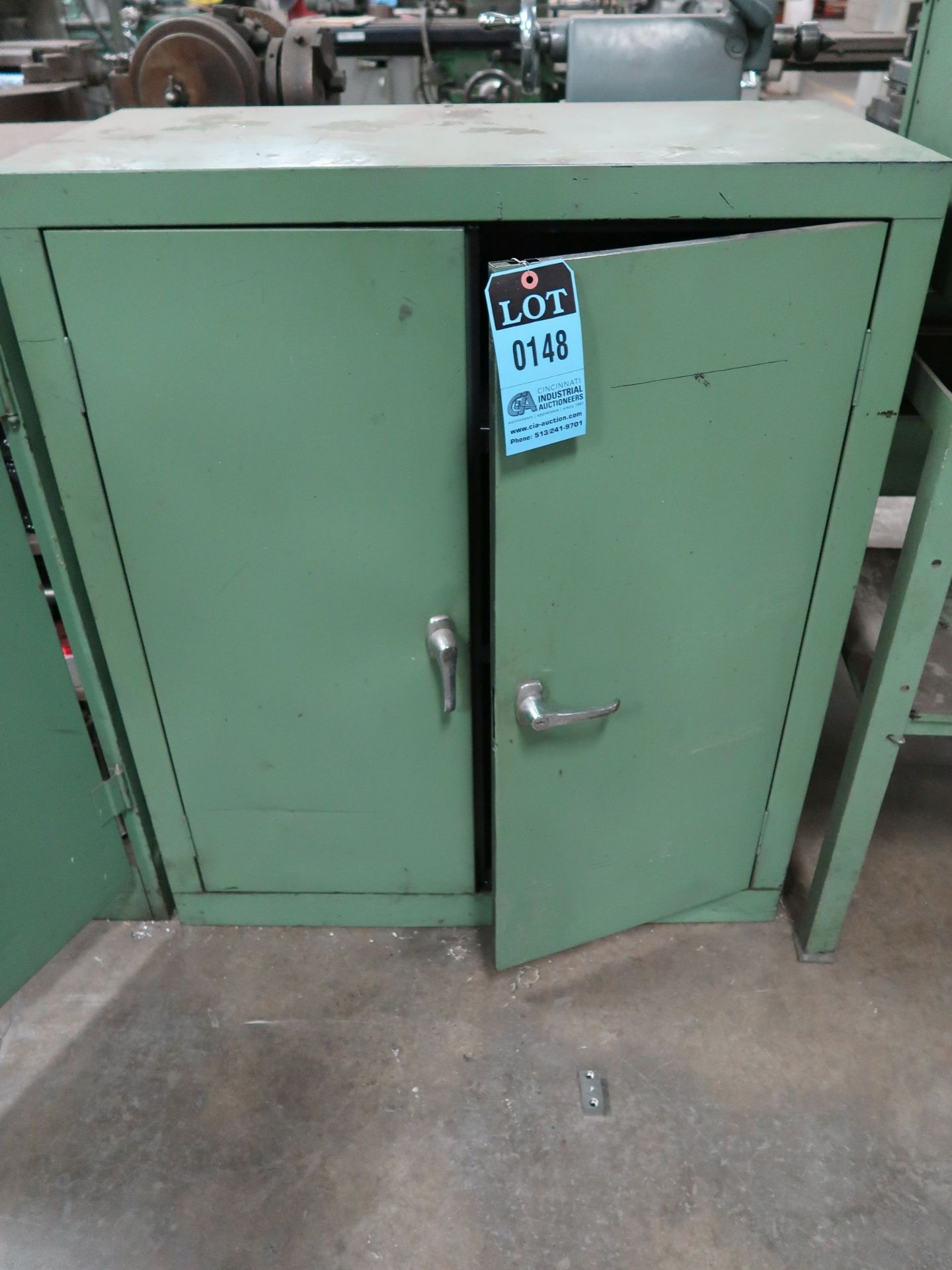 2-DOOR STEEL CABINET WITH TOOLING