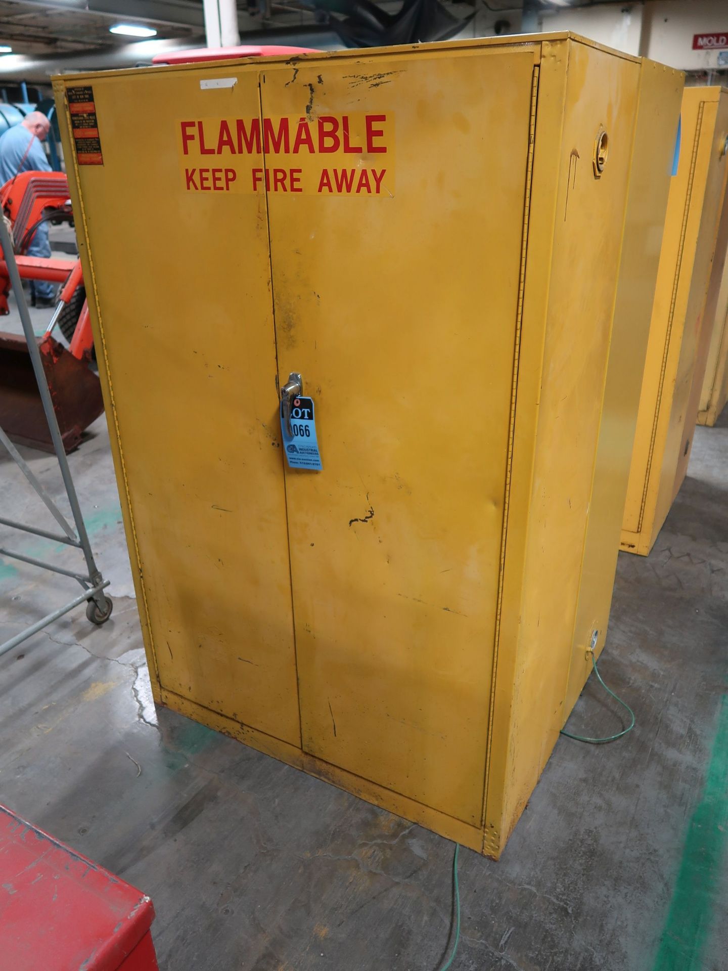 45 GALLON FLAMMABLE MATERIAL CABINET