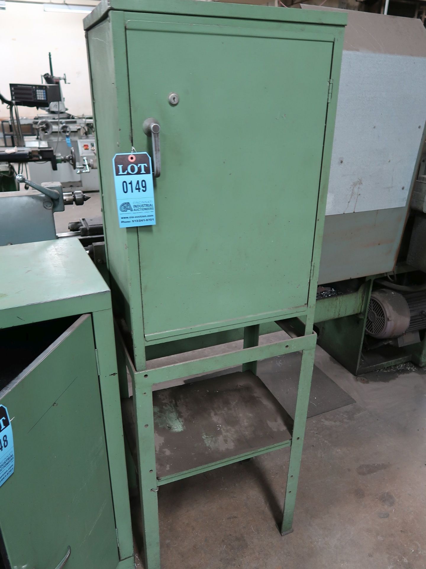 2-DOOR STEEL CABINET WITH TOOLING