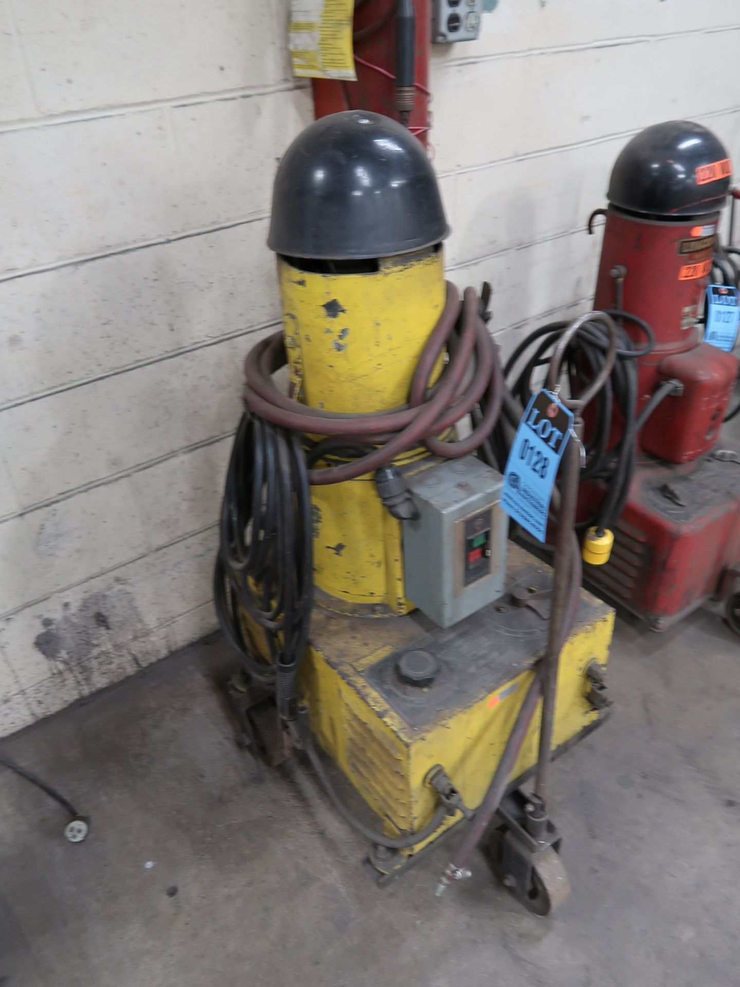 150 AMP LINCOLN WELDER; S/N A44550