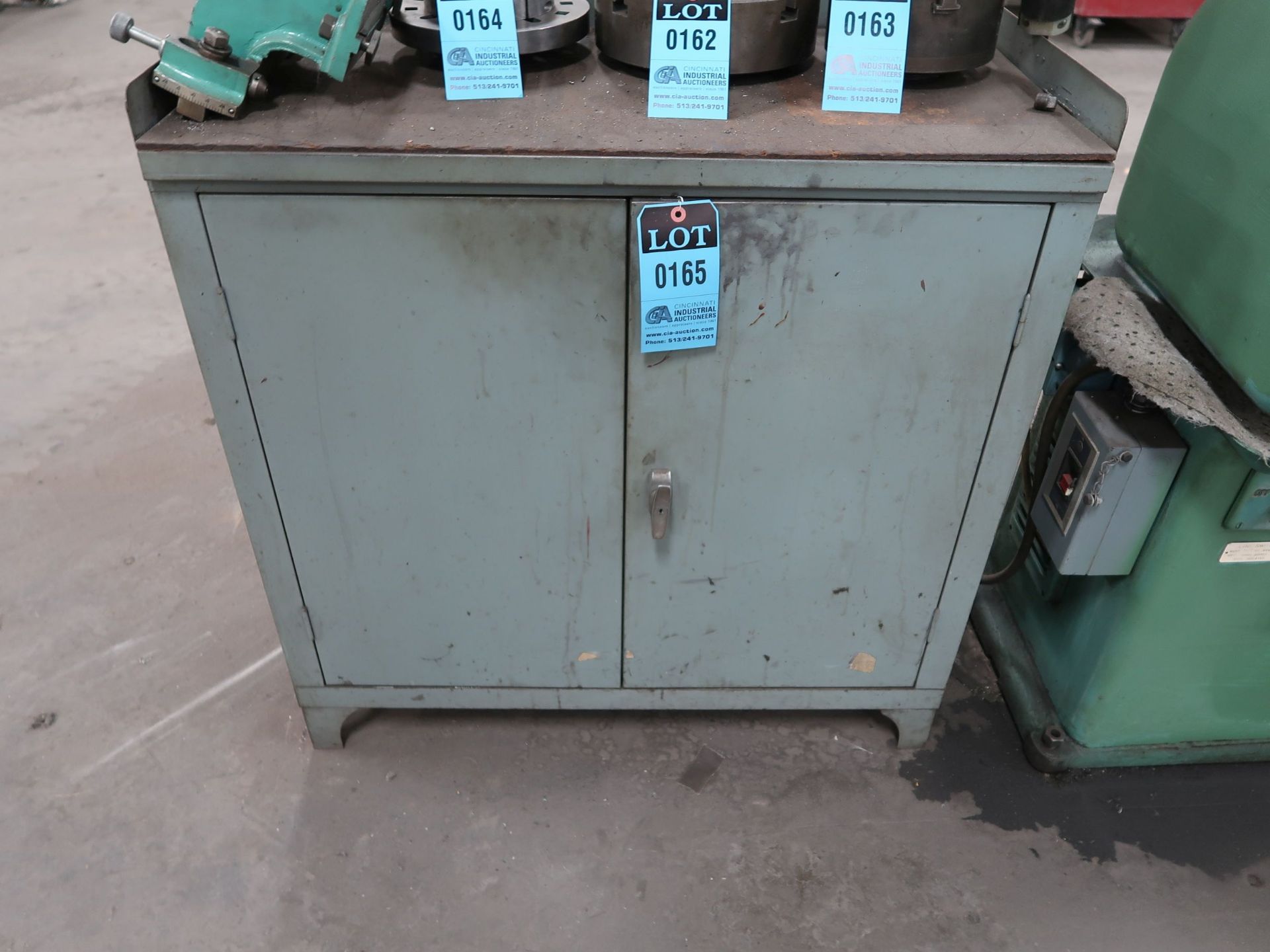 2-DOOR STEEL CABINET WITH TOOLING