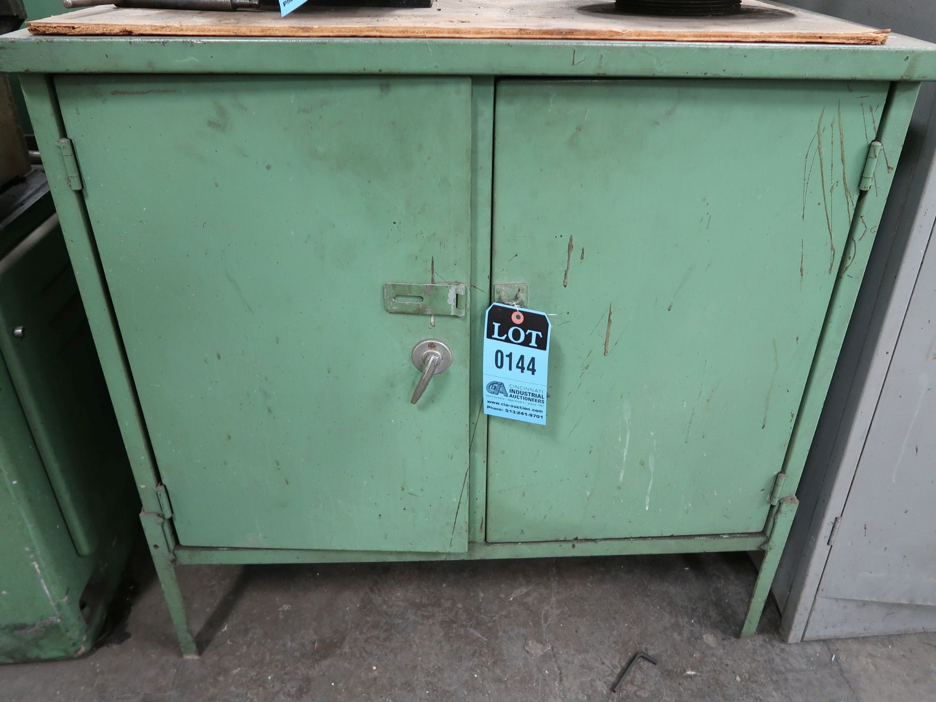 2-DOOR STEEL CABINET WITH TOOLING