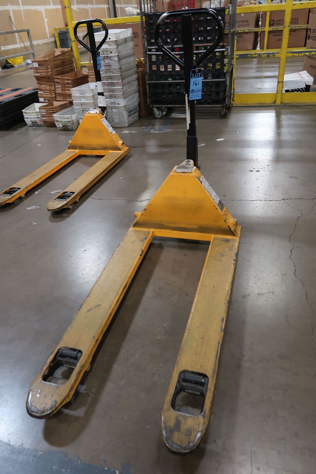 5,000 LB. HYDRAULIC PALLET TRUCK